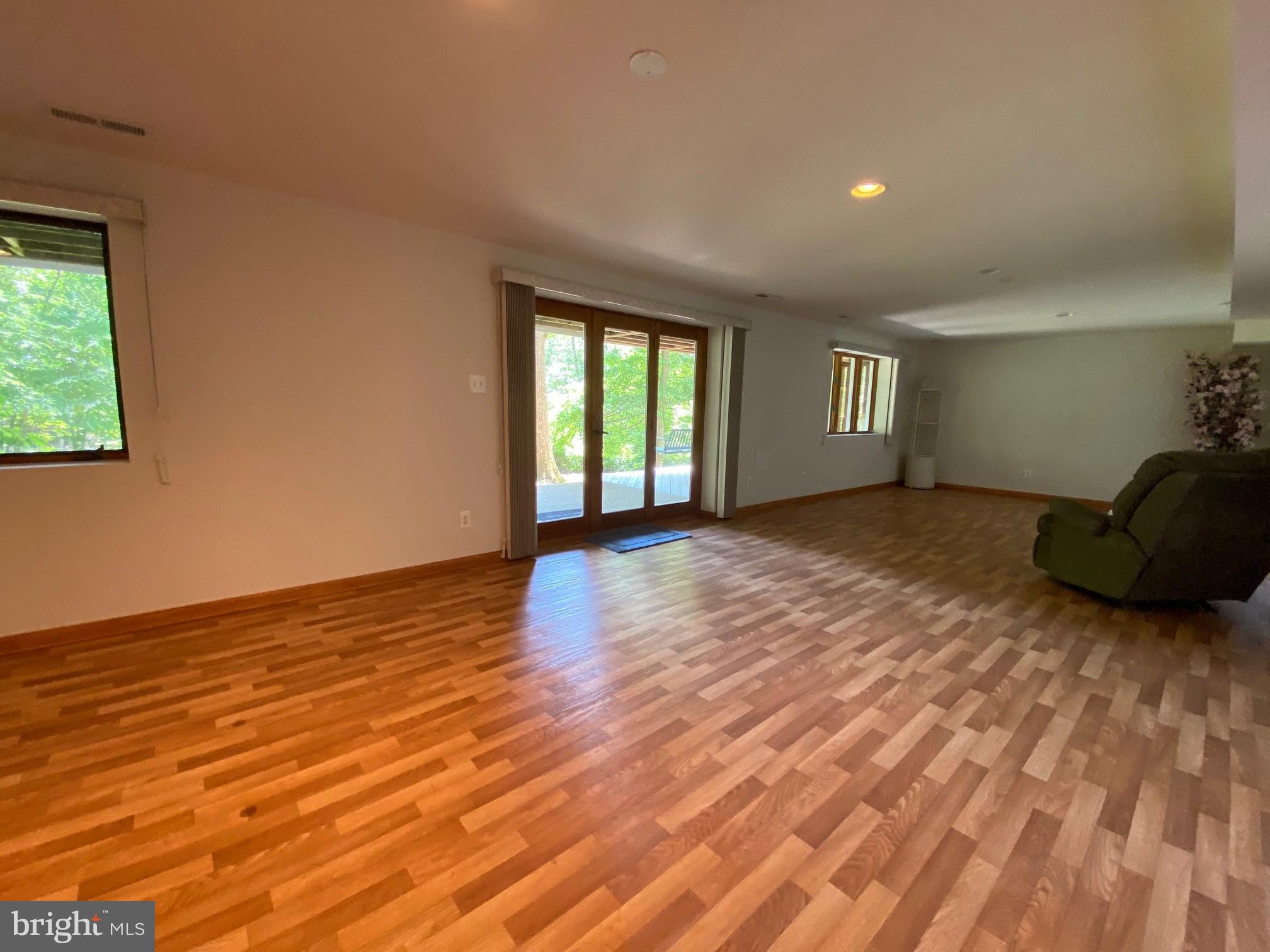 ST LEONARD SHORES - Residential