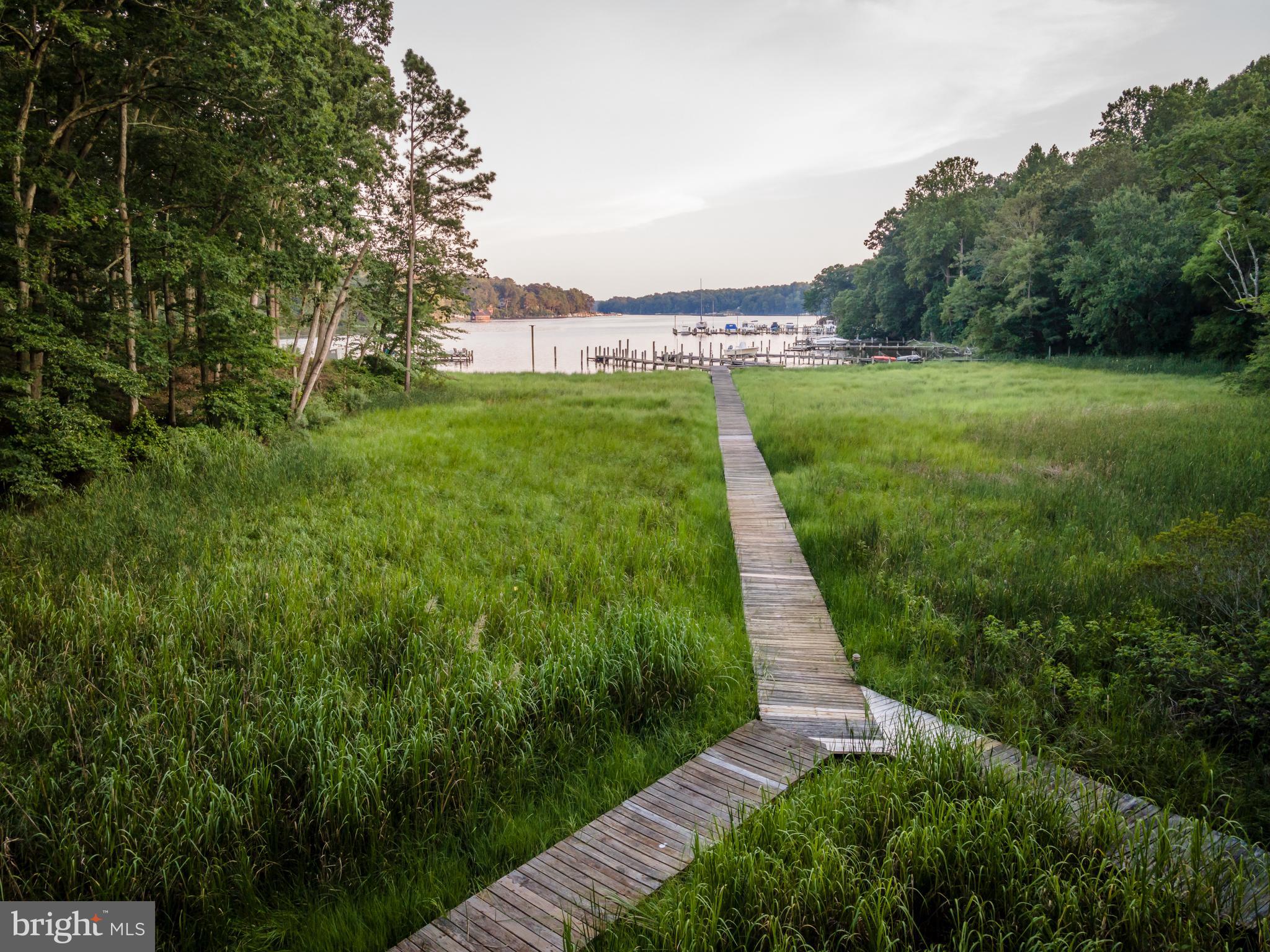 ST LEONARD SHORES - Residential