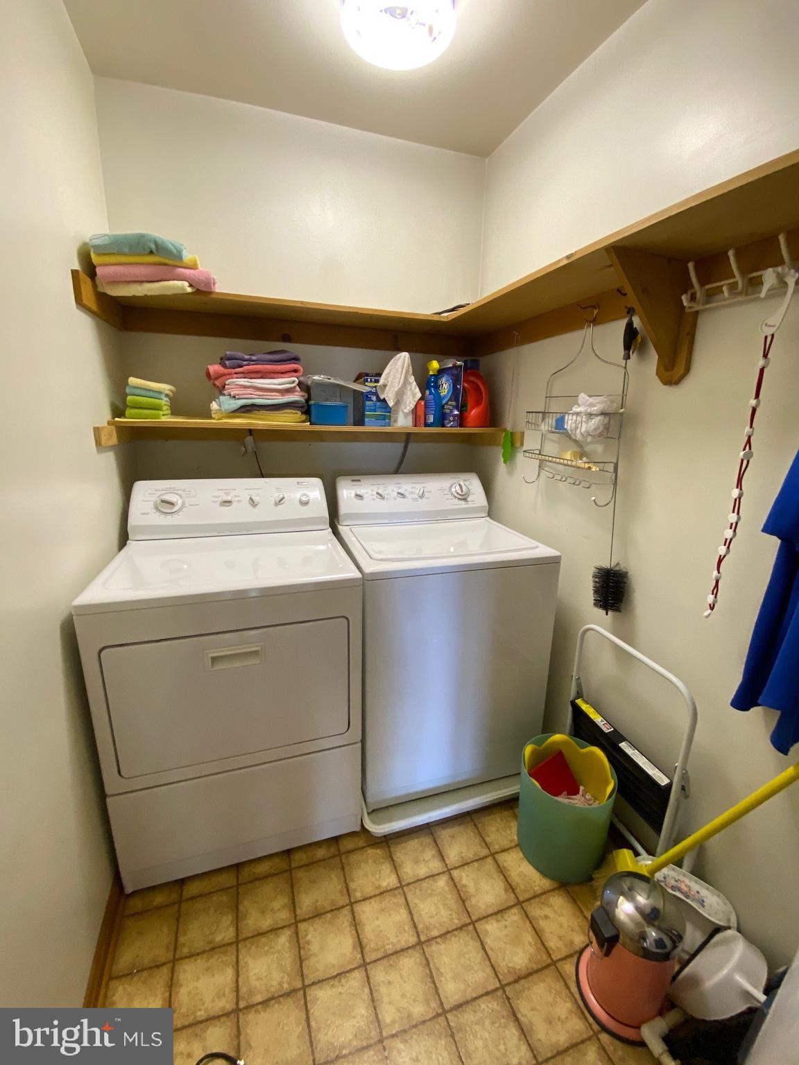 ST LEONARD SHORES - Residential