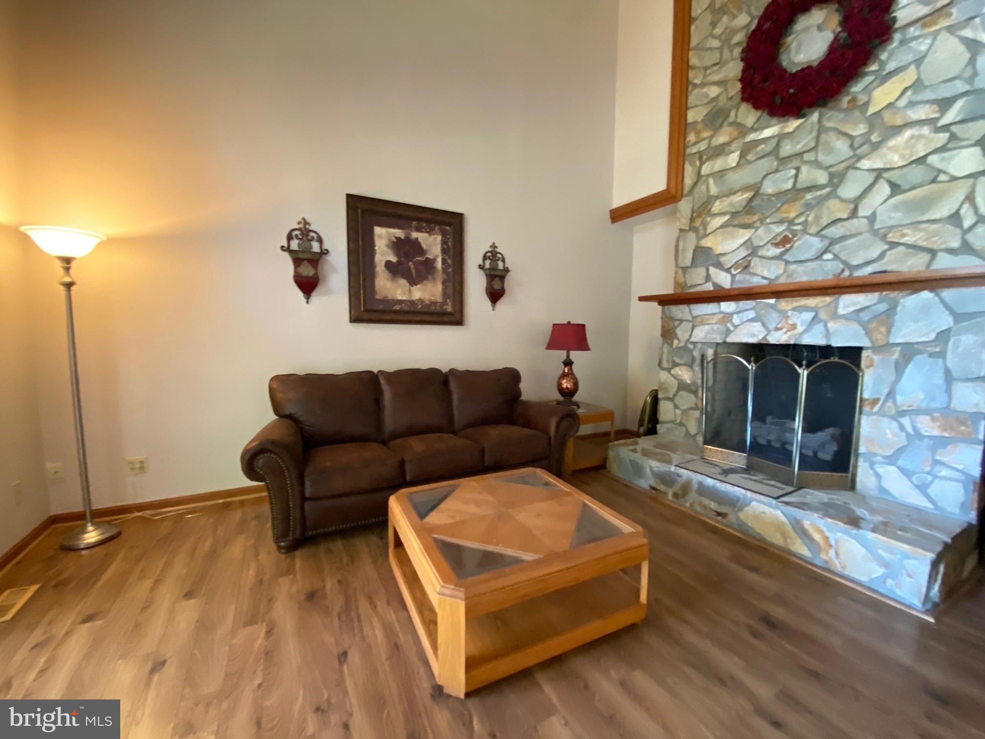 ST LEONARD SHORES - Residential