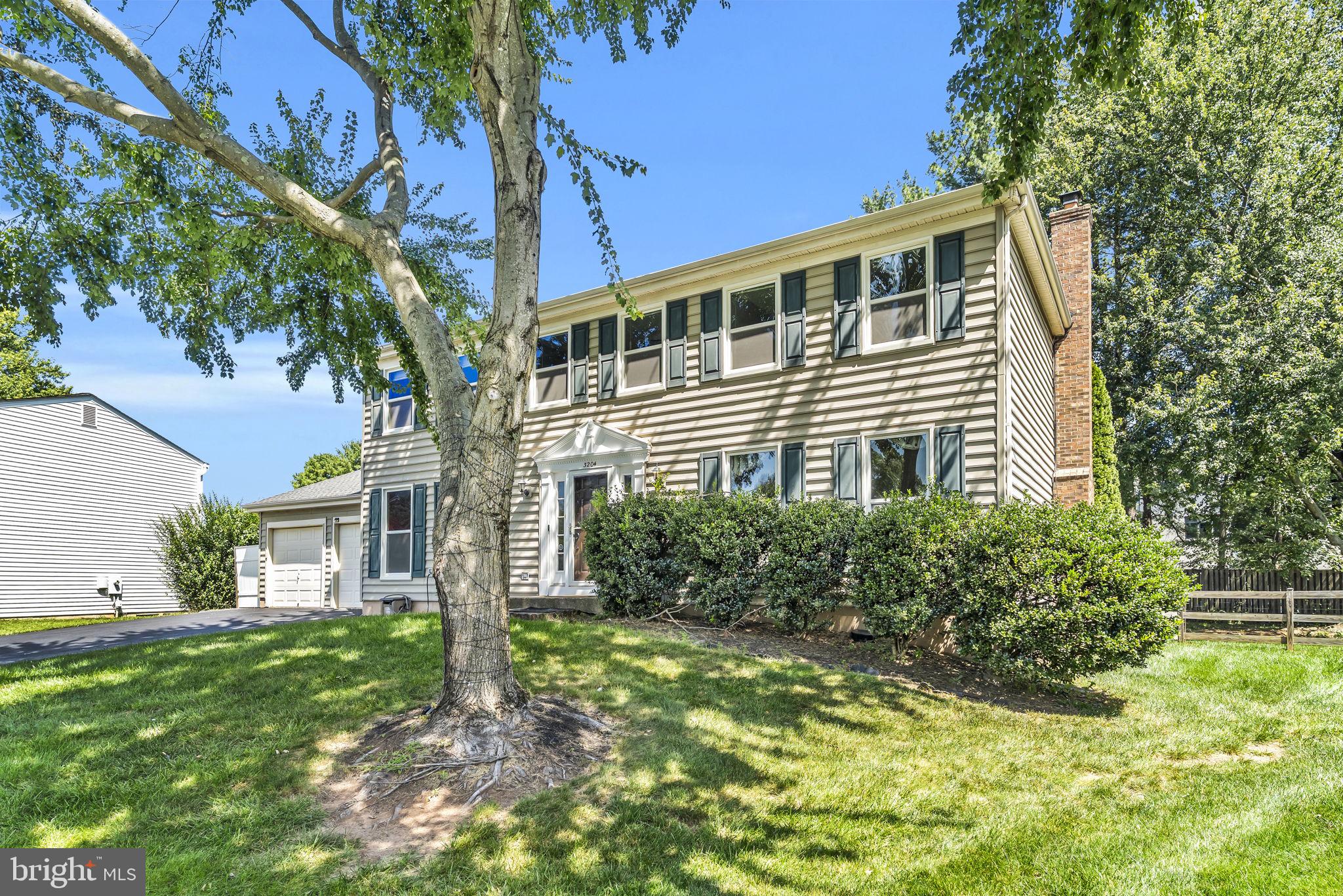 3204 LOCKGATE COURT