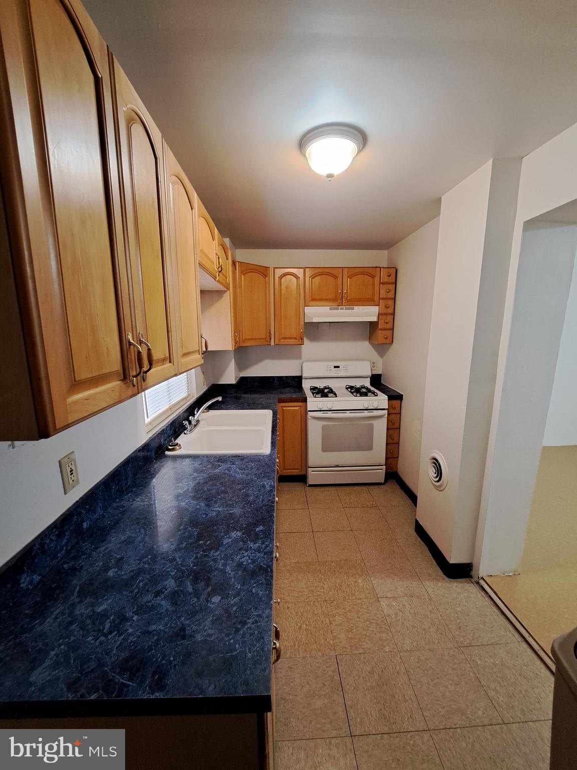 KENSINGTON - Residential Lease