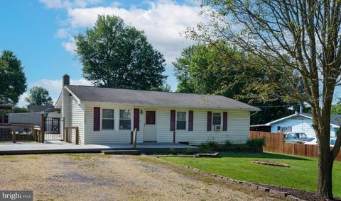 Photo of 7752 Pleasant View Ave, MIDDLETOWN, VA 22645 (MLS # VAFV2037348)