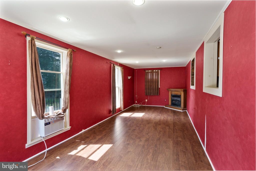 Photo of 7752 Pleasant View Ave, MIDDLETOWN, VA 22645 (MLS # VAFV2037348)