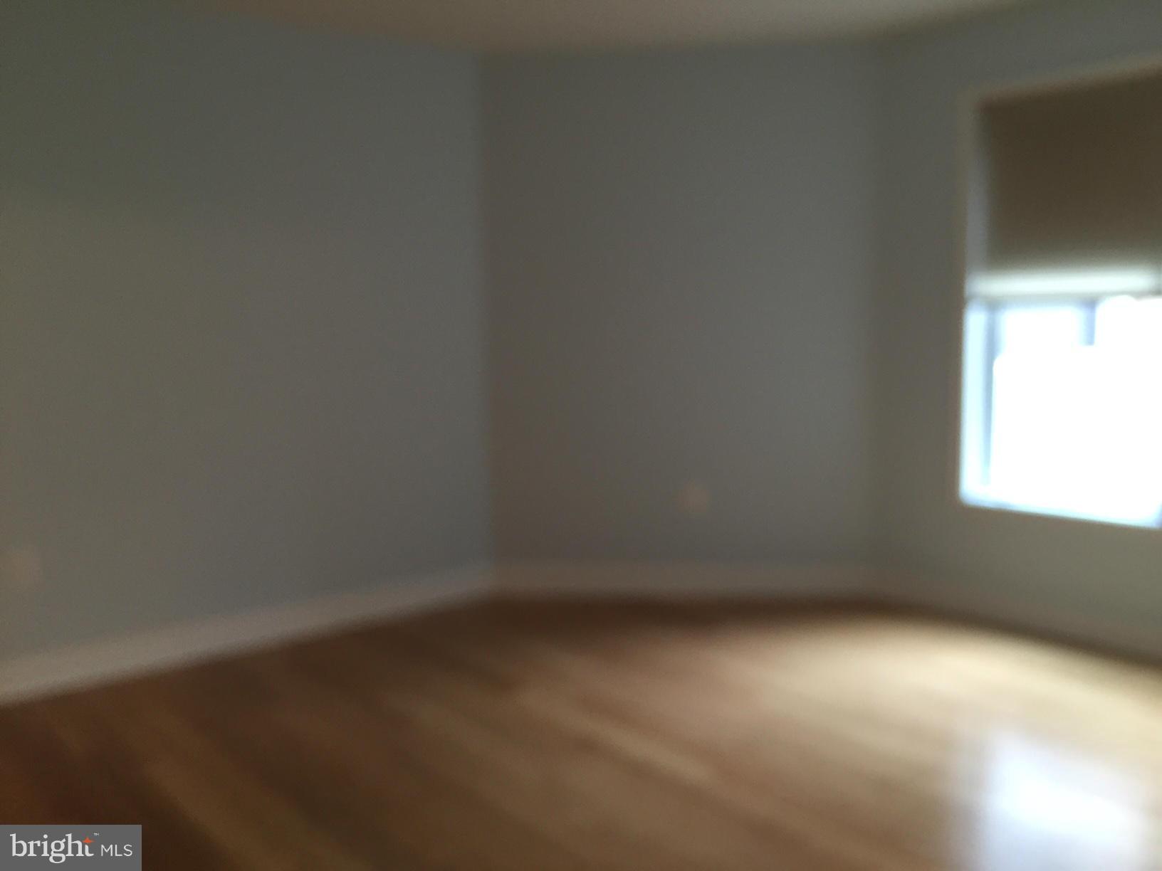 LAKESIDE TOWN CENTRE CONDOMINIUM - Residential Lease