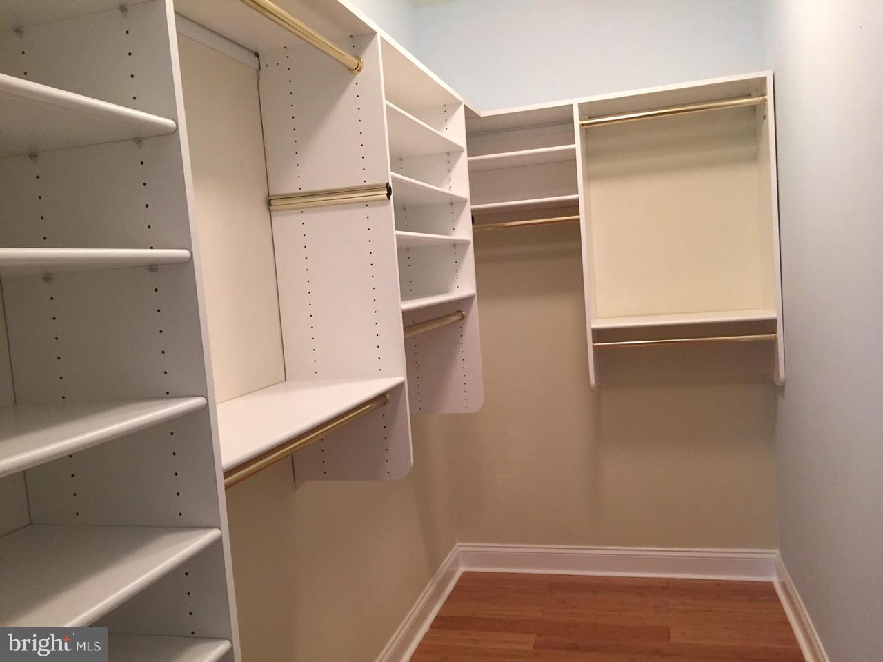 LAKESIDE TOWN CENTRE CONDOMINIUM - Residential Lease