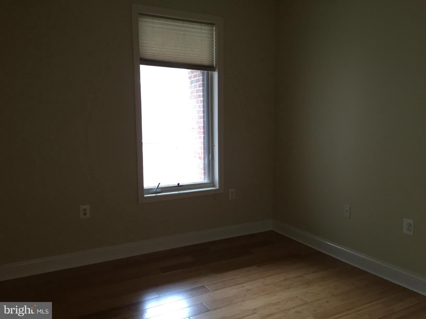 LAKESIDE TOWN CENTRE CONDOMINIUM - Residential Lease