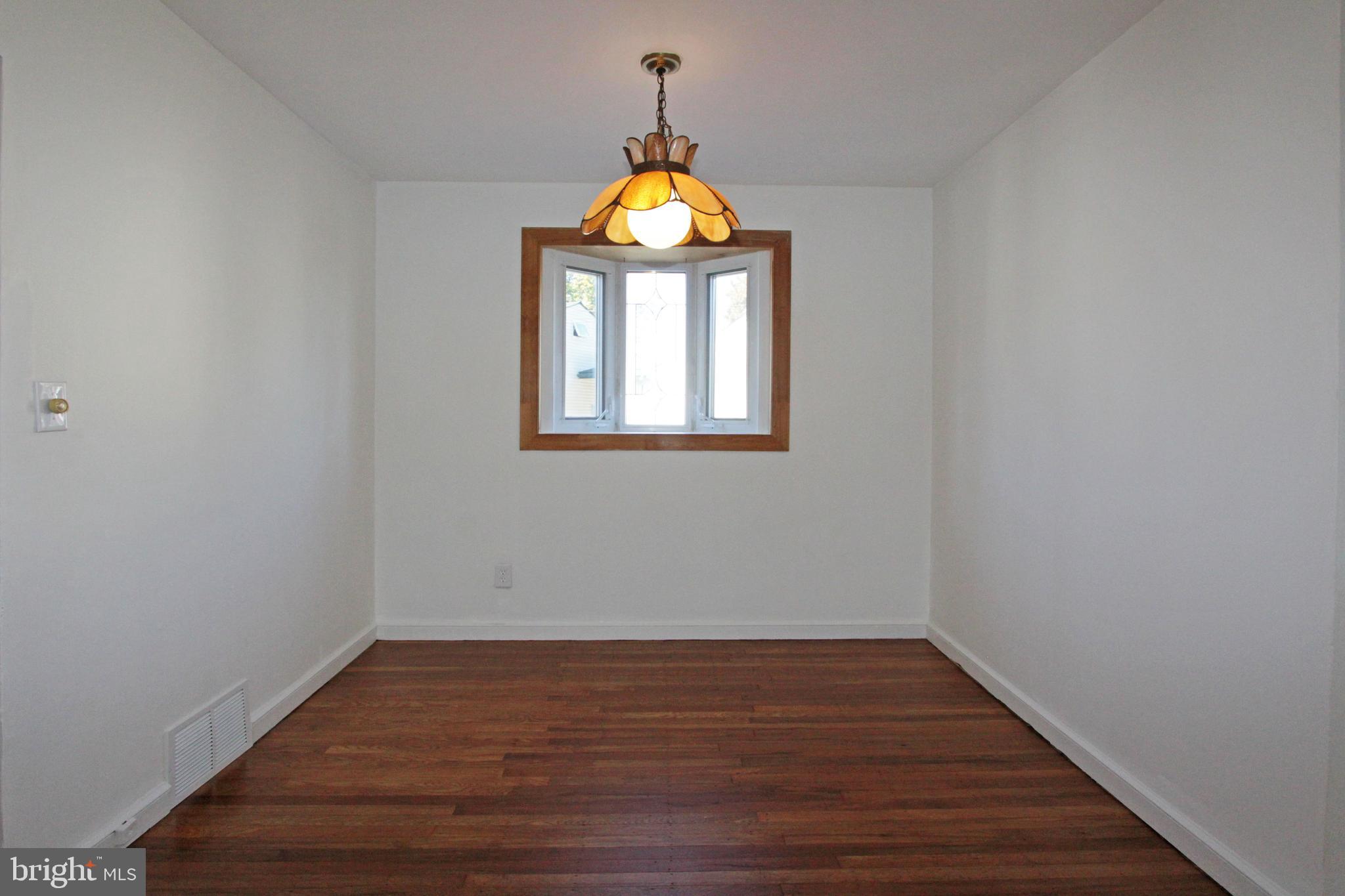 3446 COMMERCE AVENUE