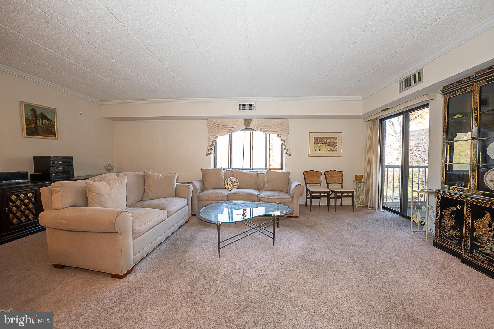 1219 W WYNNEWOOD ROAD 311