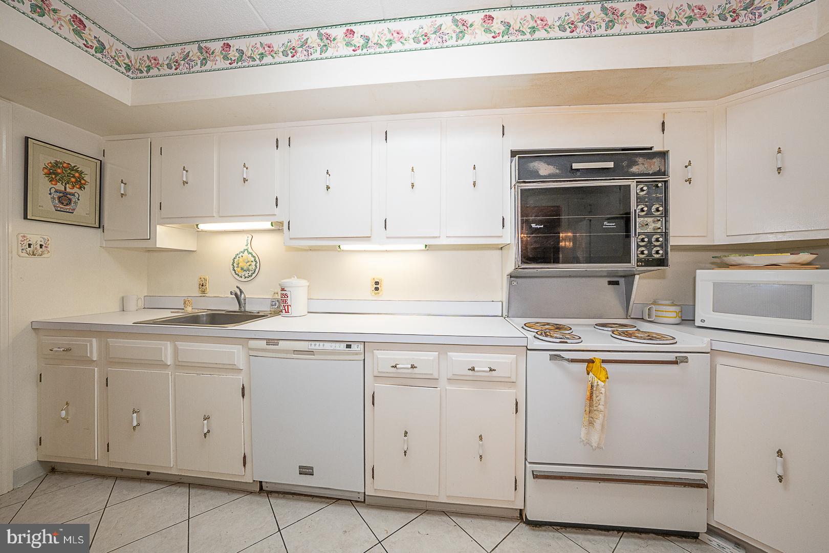 WYNNEWOOD - Residential