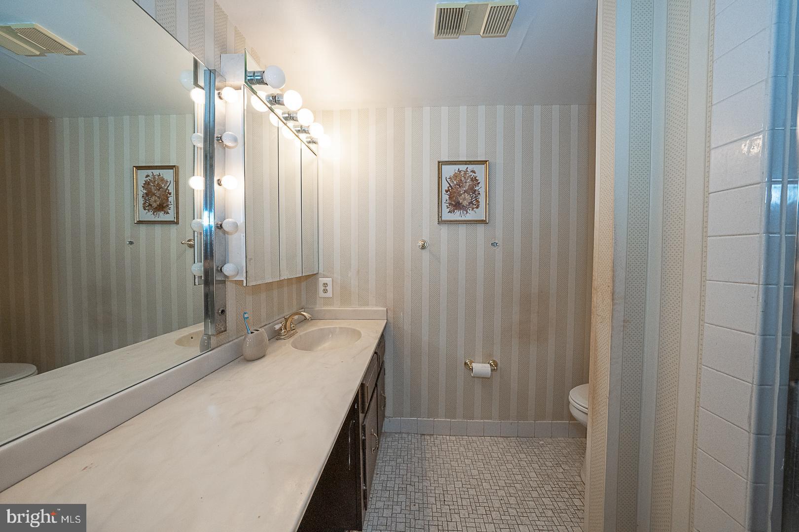 WYNNEWOOD - Residential