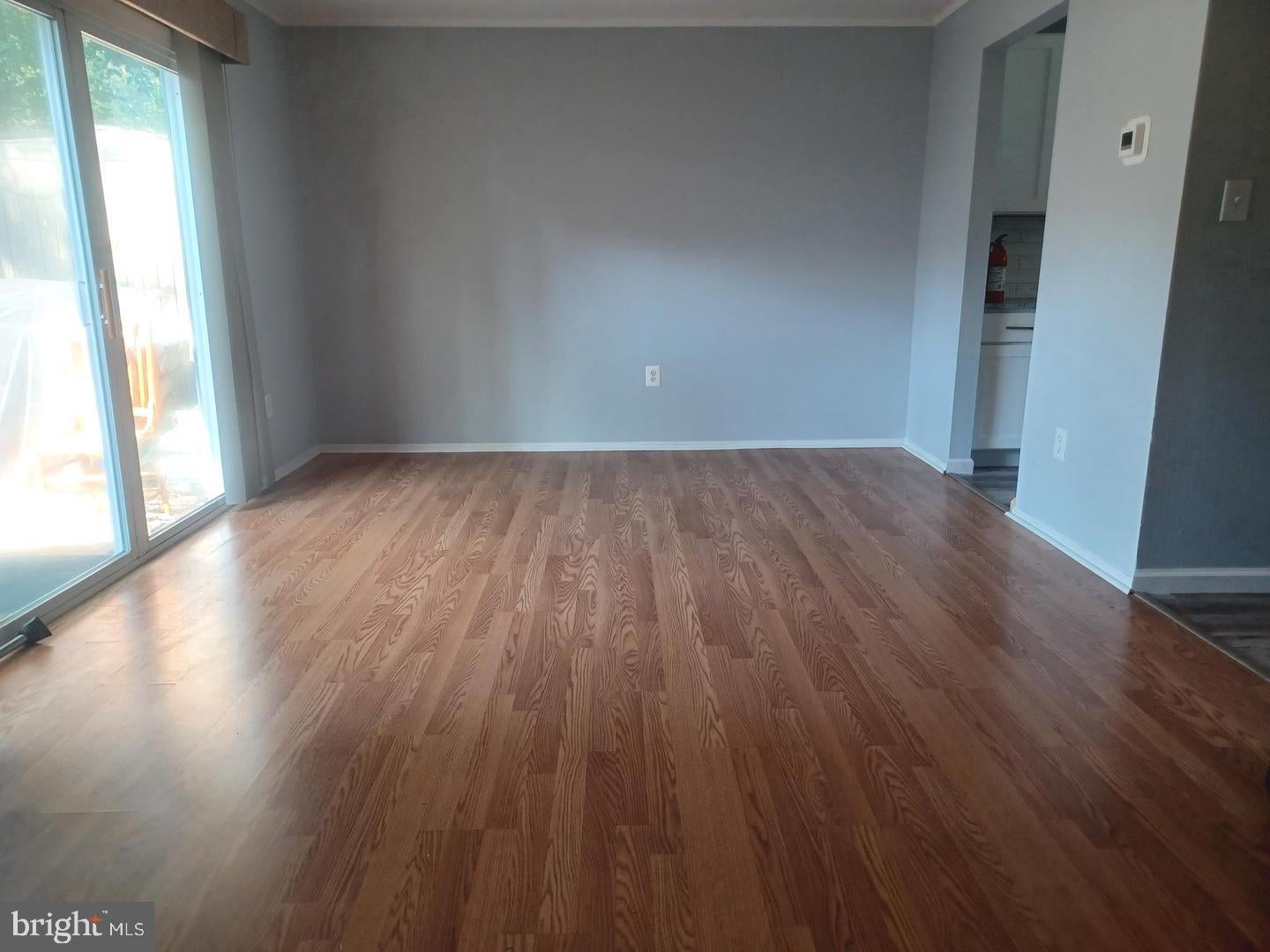 403 ROBERTS LANE