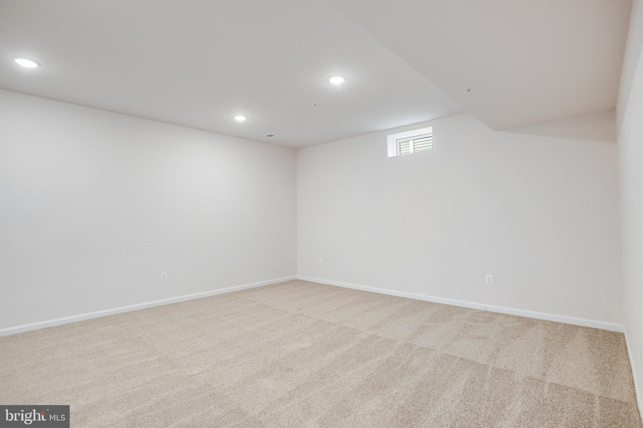 ROBERTS CROSSING - Residential