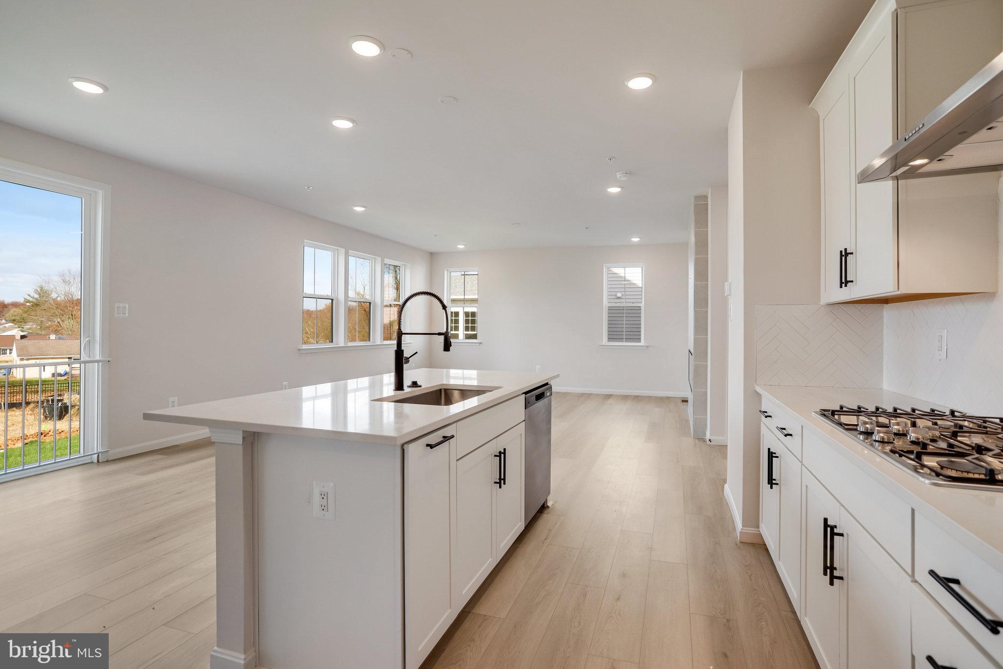 ROBERTS CROSSING - Residential