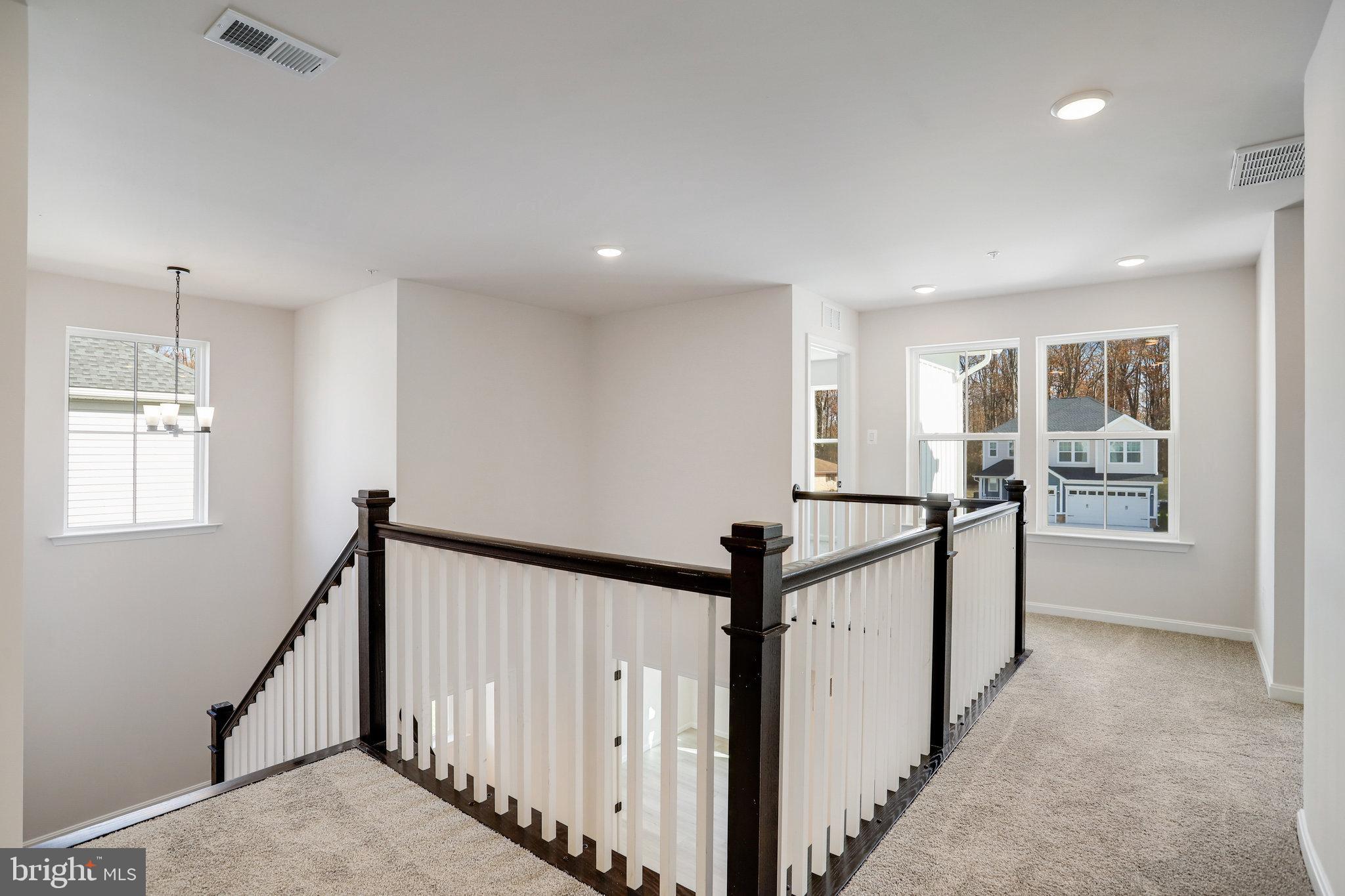 ROBERTS CROSSING - Residential