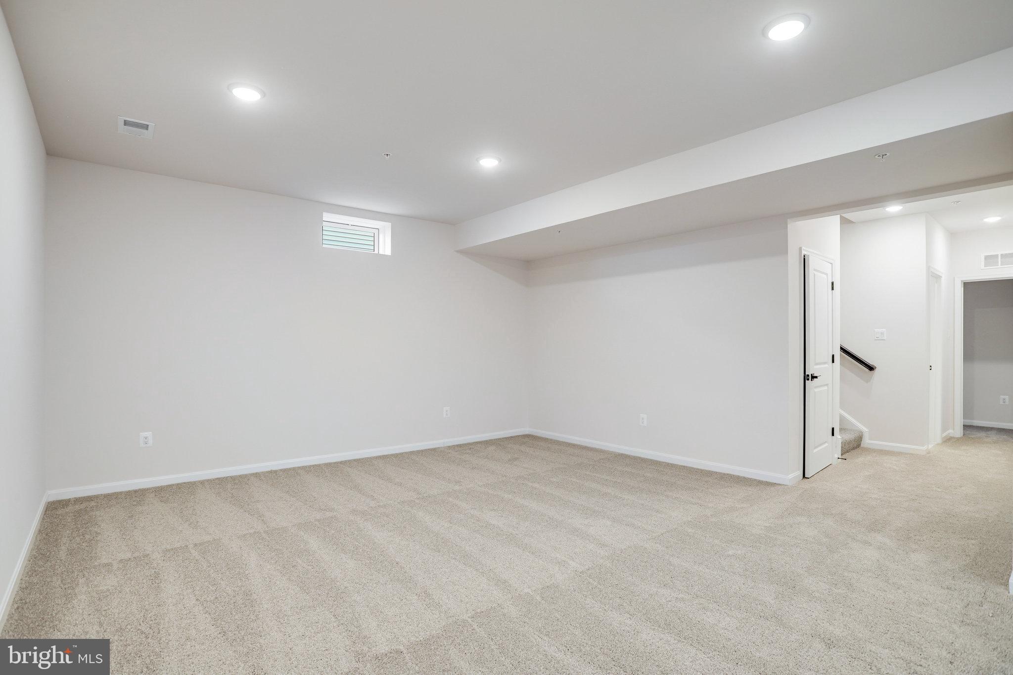 ROBERTS CROSSING - Residential