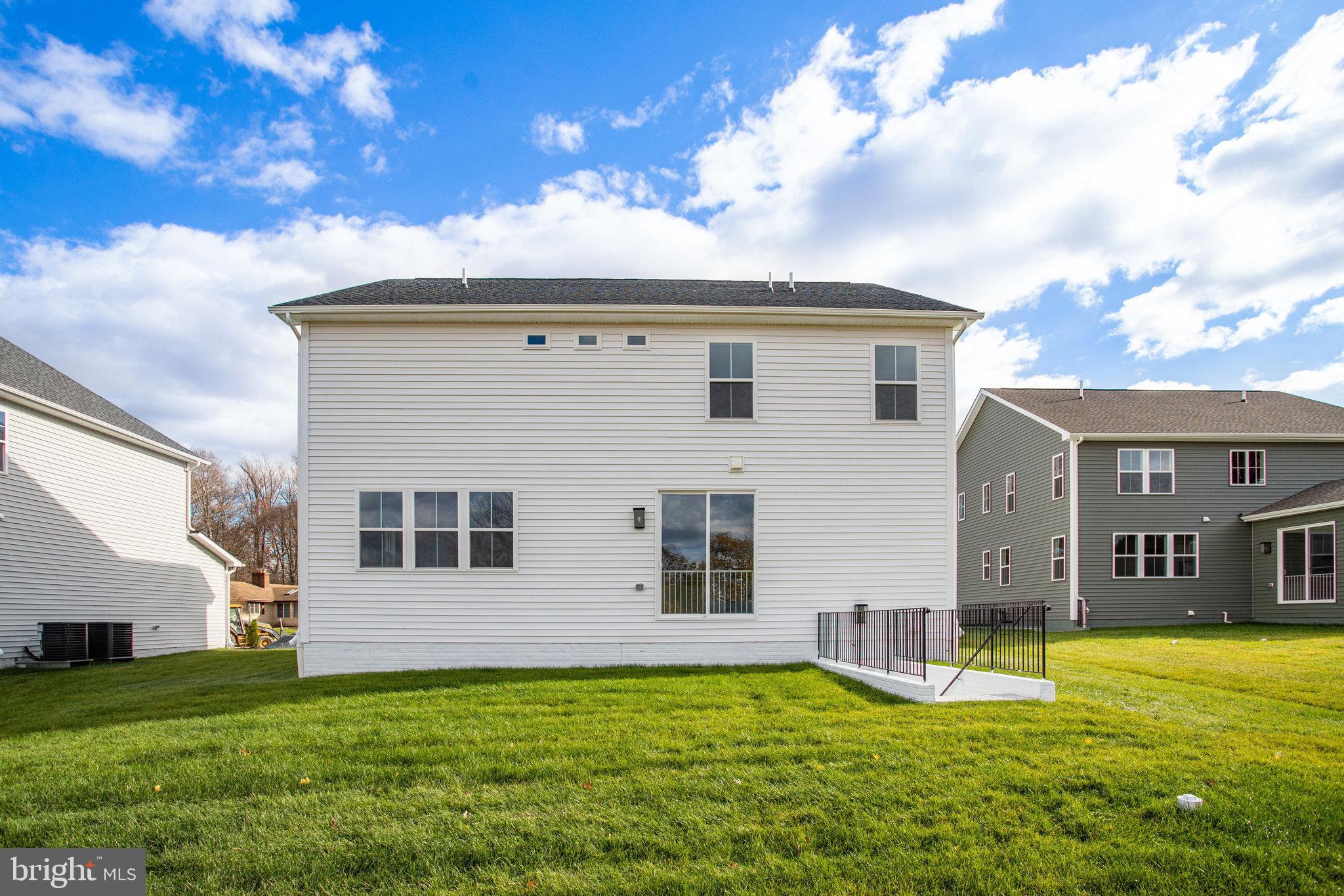 ROBERTS CROSSING - Residential