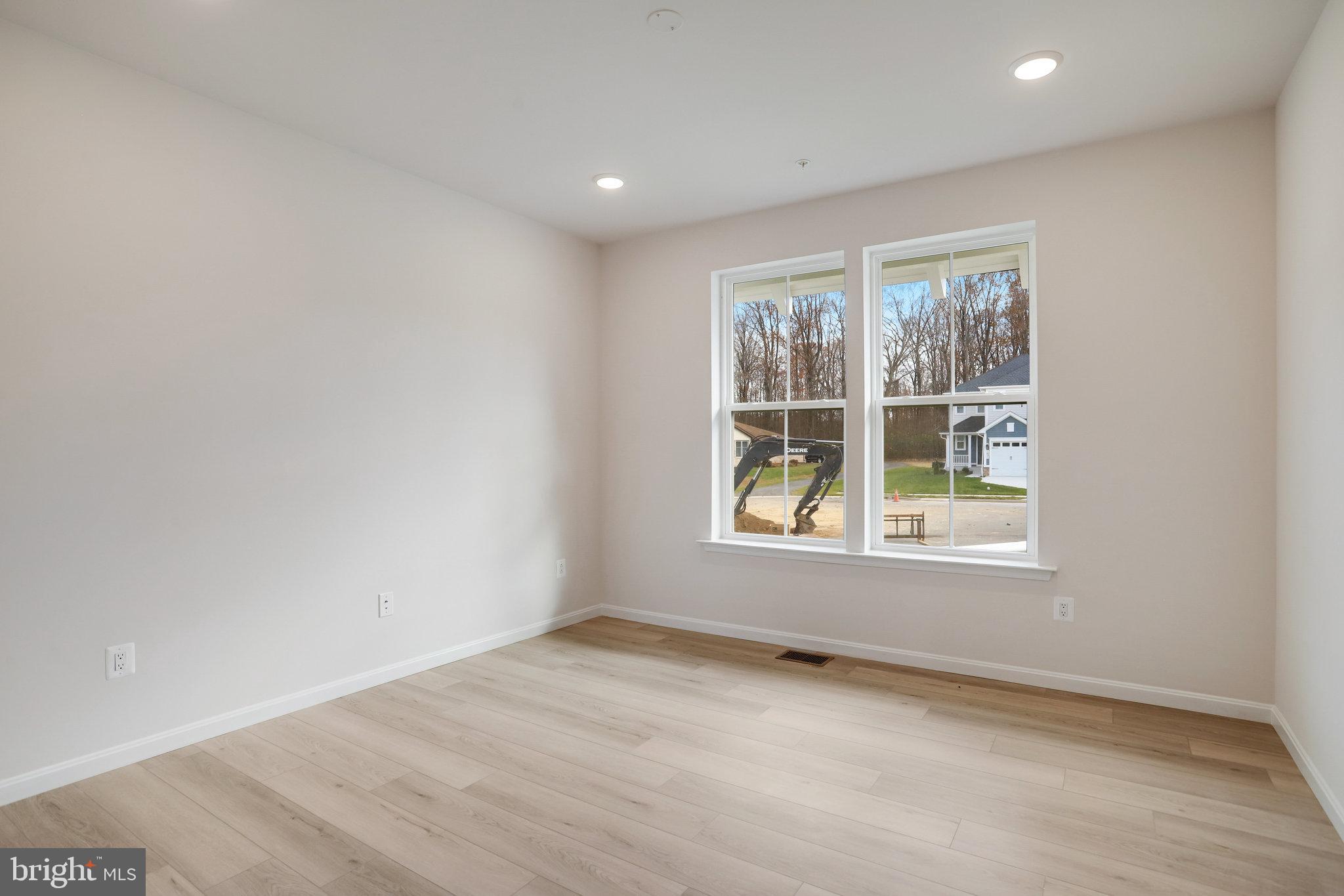 ROBERTS CROSSING - Residential