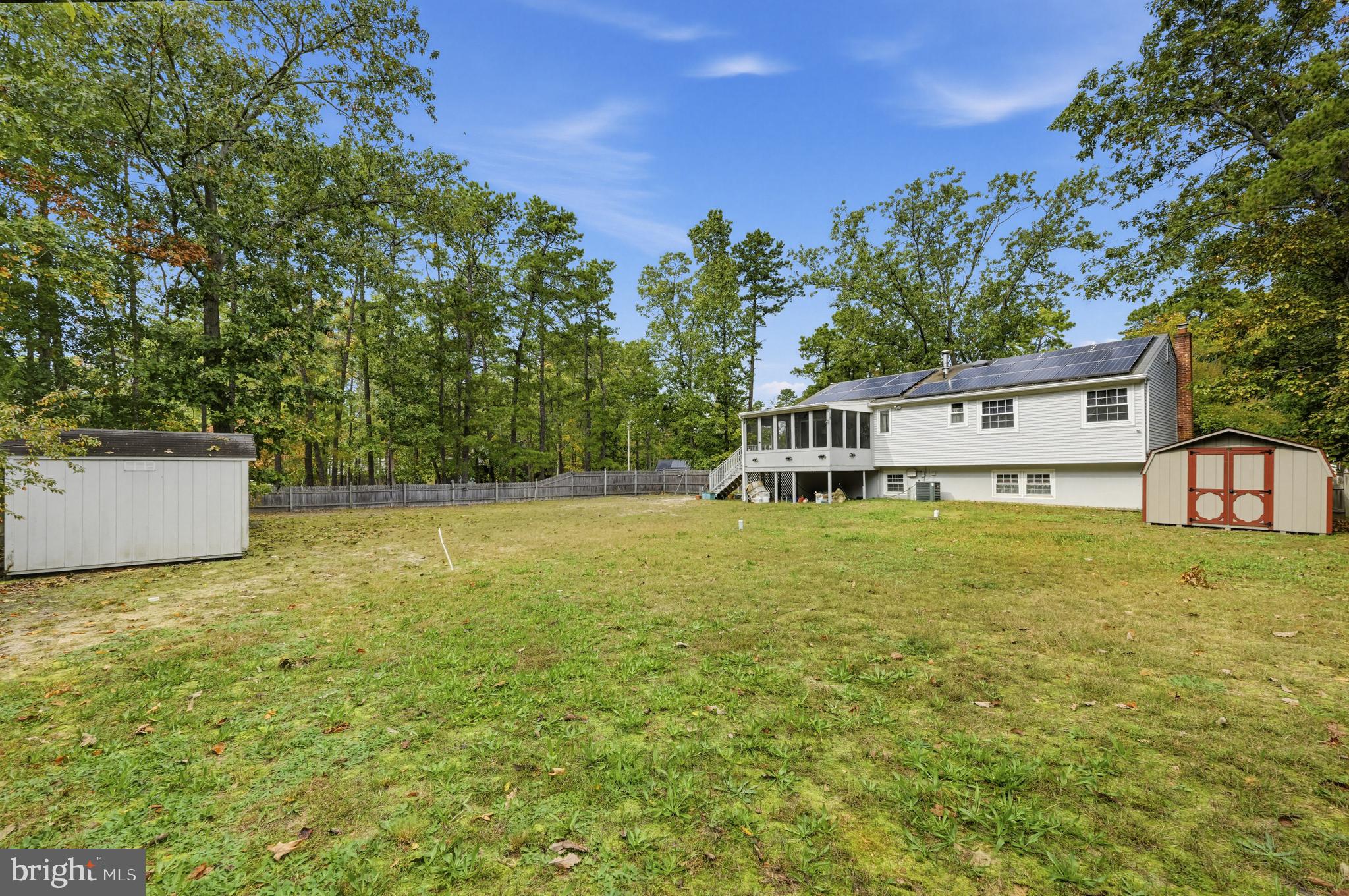 891 WILLOW WAY