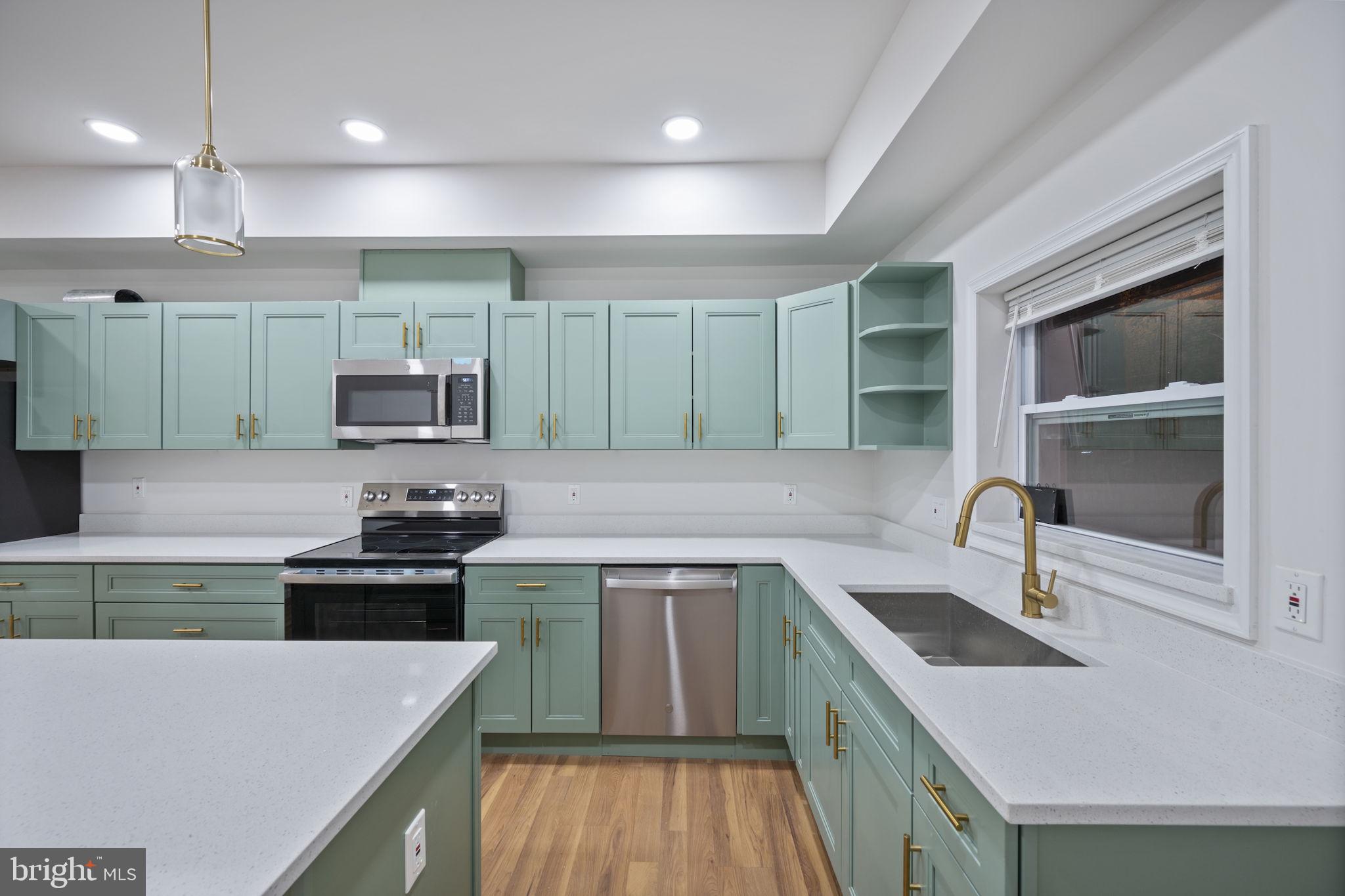 MIDDLE EAST - Residential