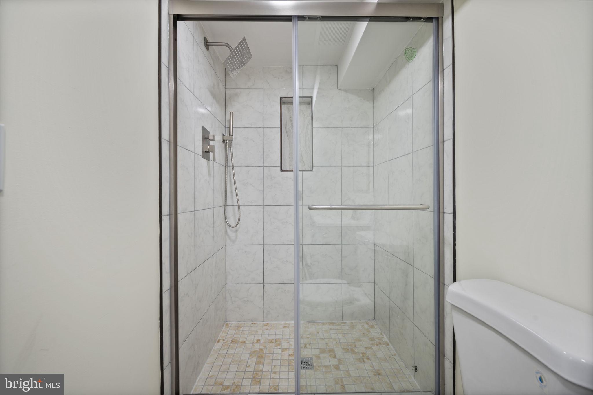 MIDDLE EAST - Residential