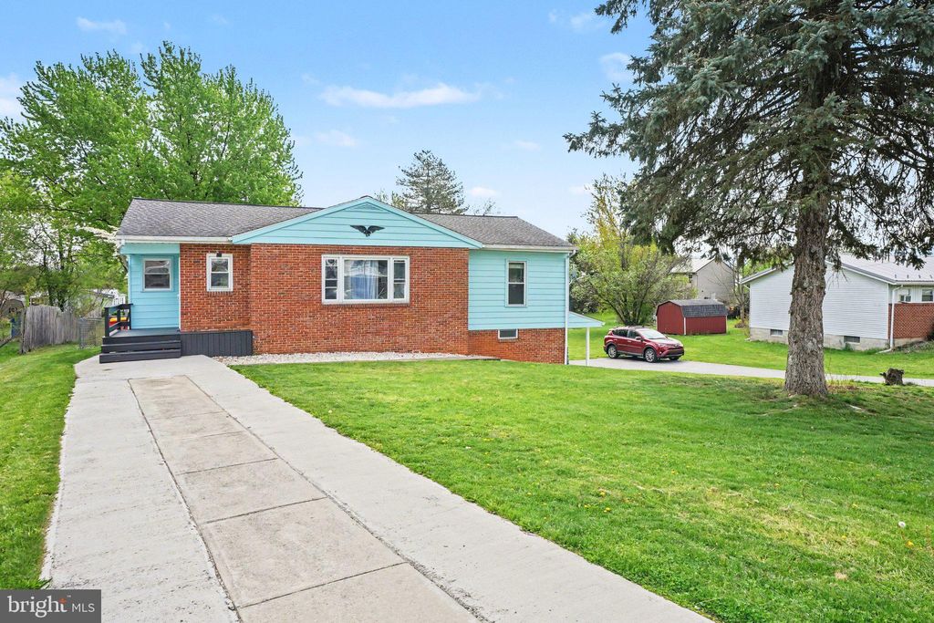 Photo of 116 Willow Drive, SHIPPENSBURG, PA 17257 (MLS # PACB2052972)