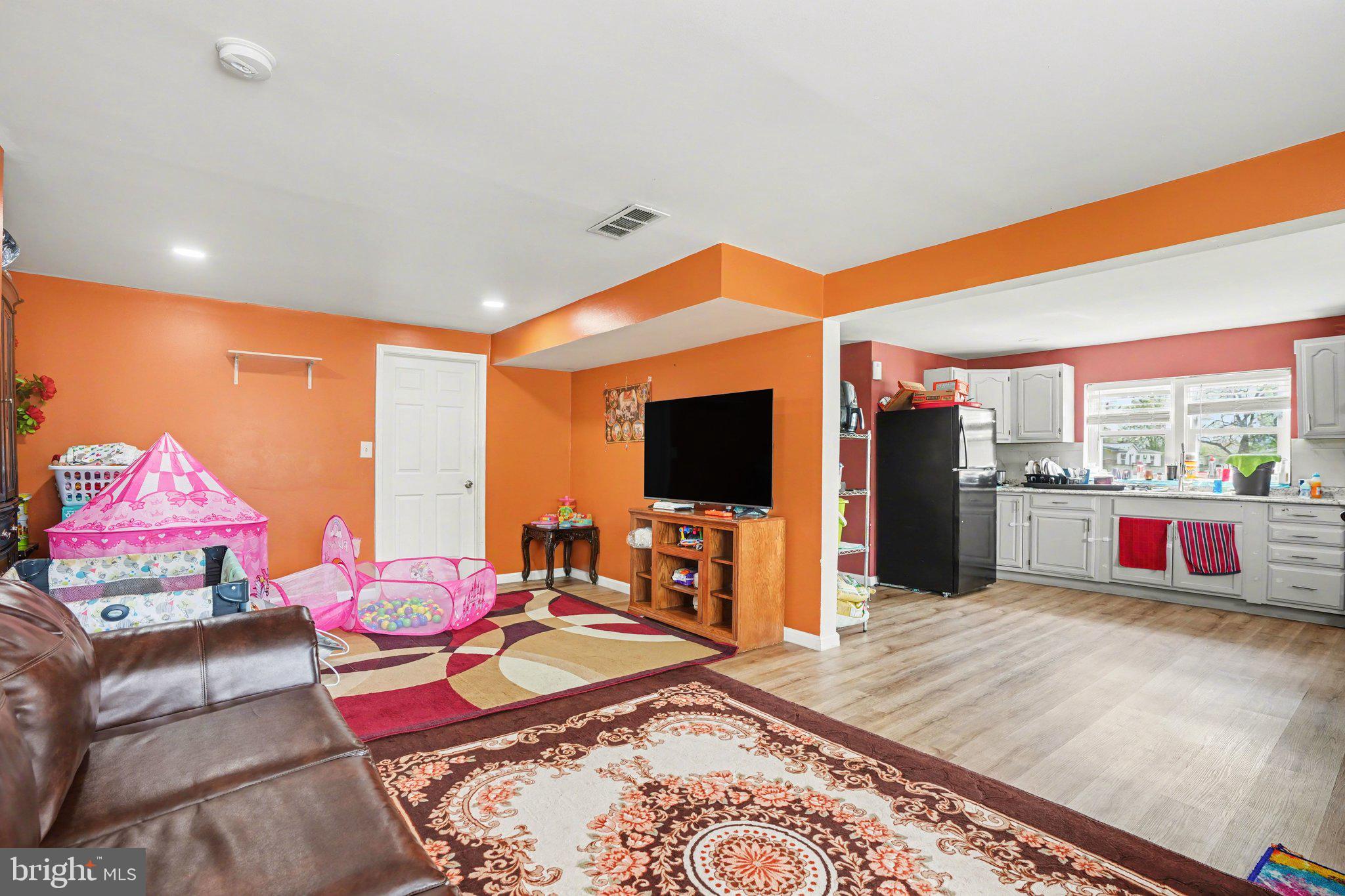 MOUNTAIN VIEW DEVELOPMENT - Residential