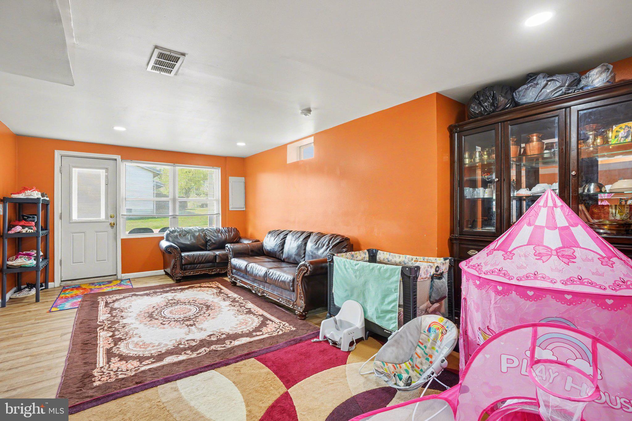 MOUNTAIN VIEW DEVELOPMENT - Residential