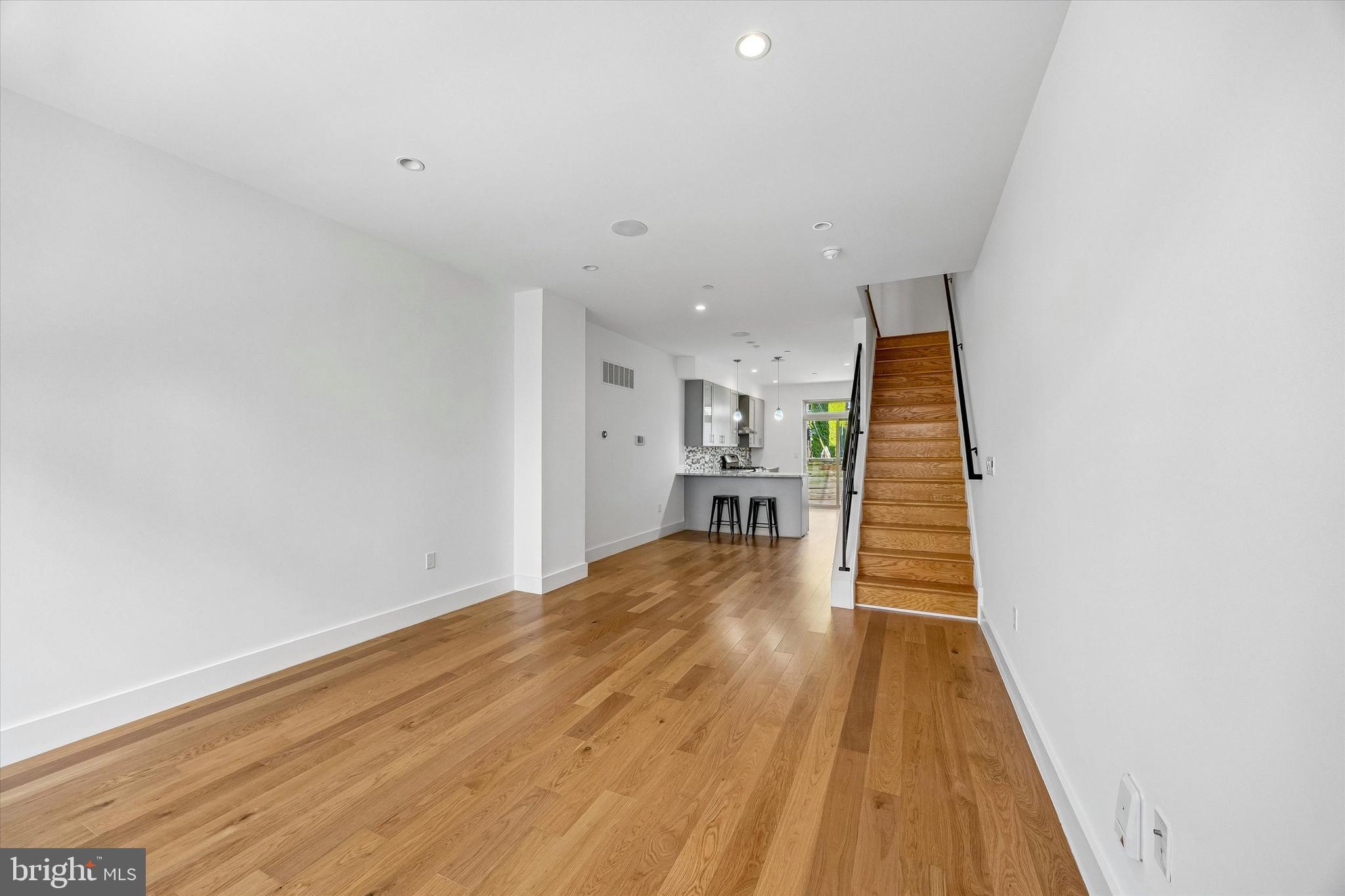 405 GREENWICH STREET