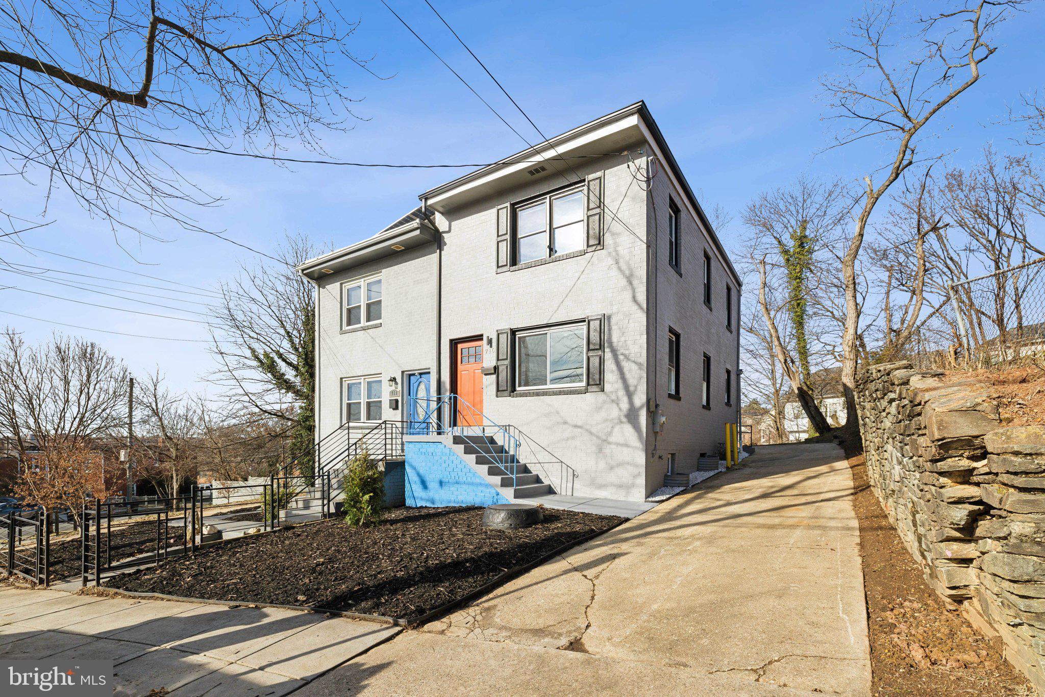 716 CONGRESS STREET SE