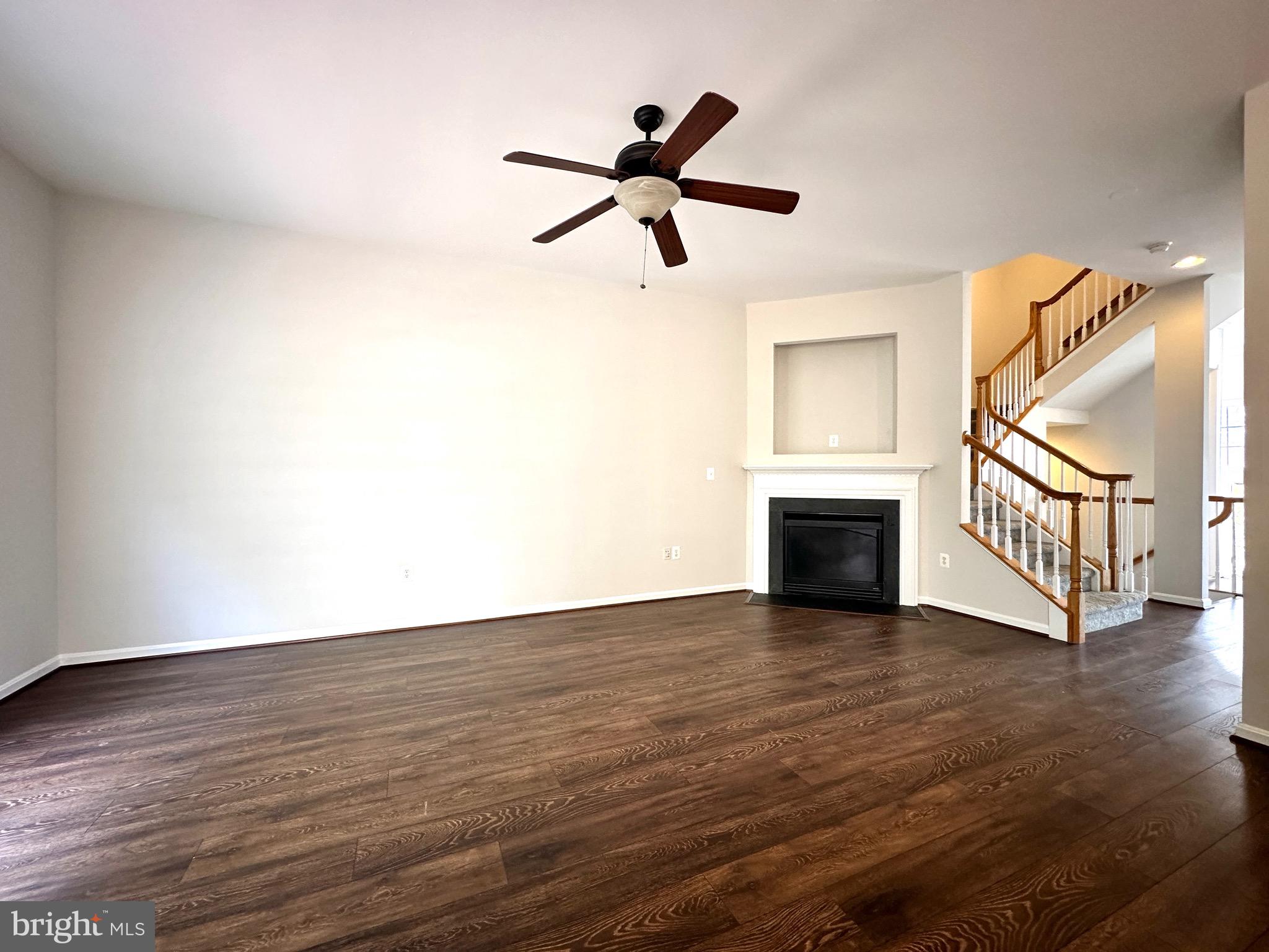 GREAT OAK - Residential Lease