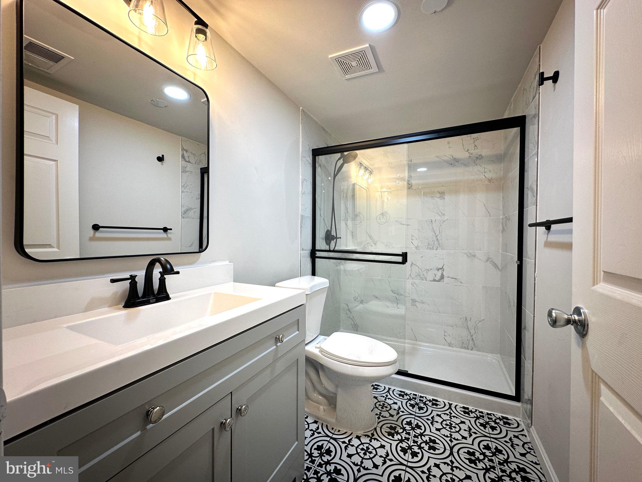 GREAT OAK - Residential Lease