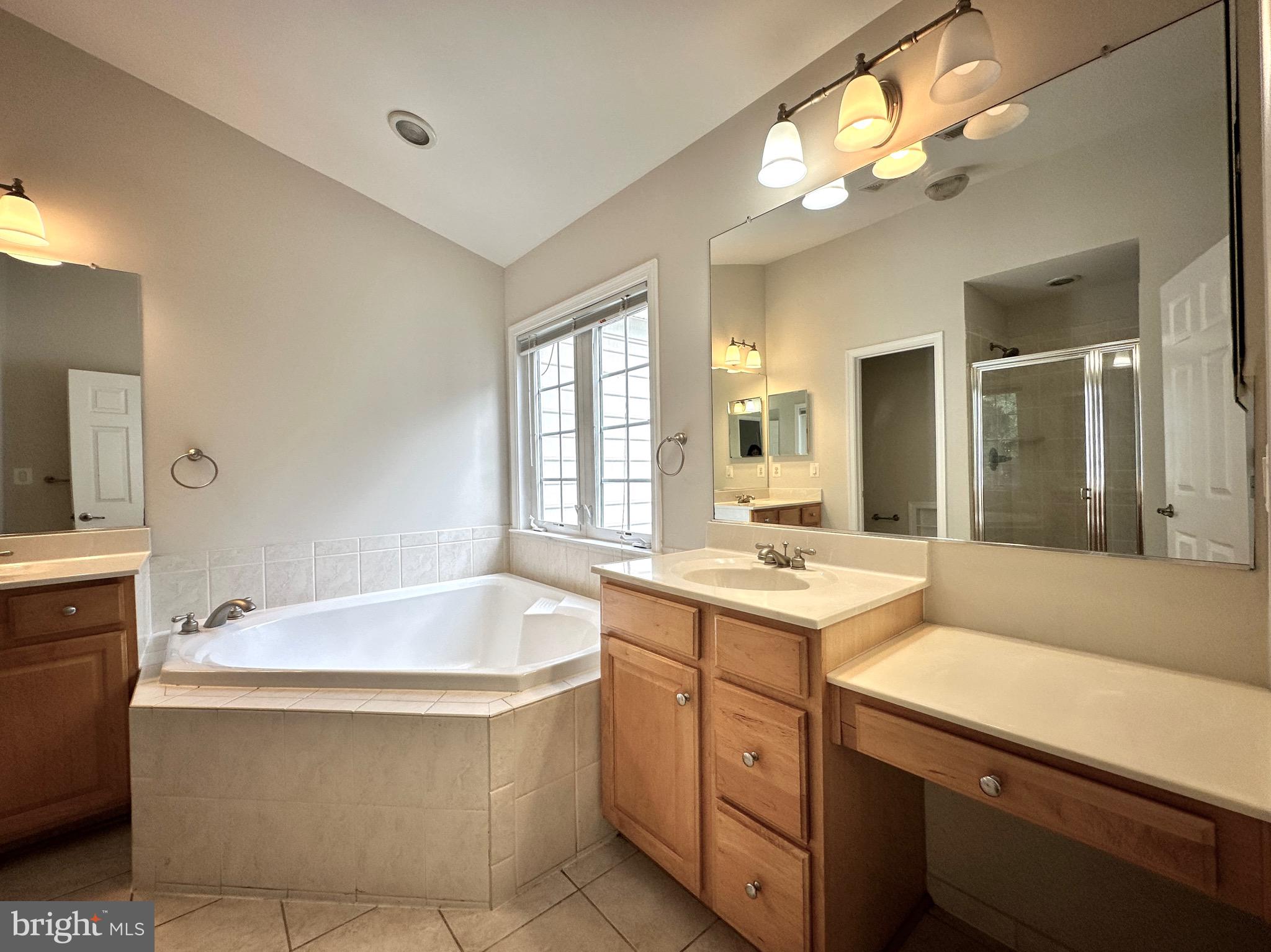 GREAT OAK - Residential Lease