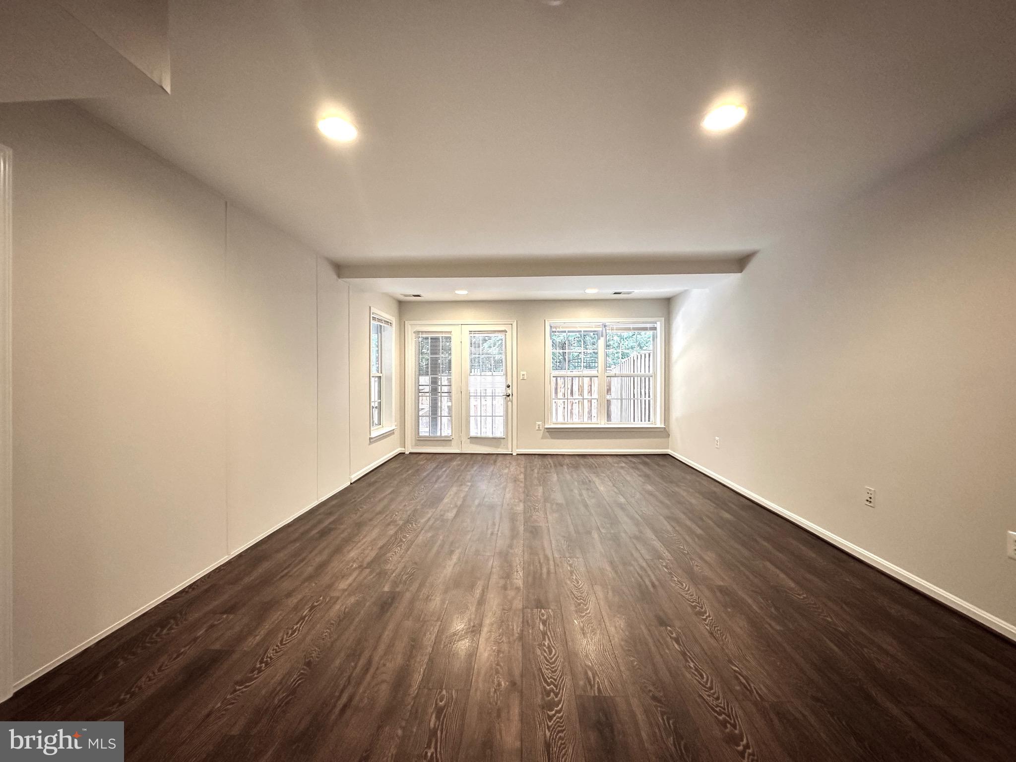 GREAT OAK - Residential Lease