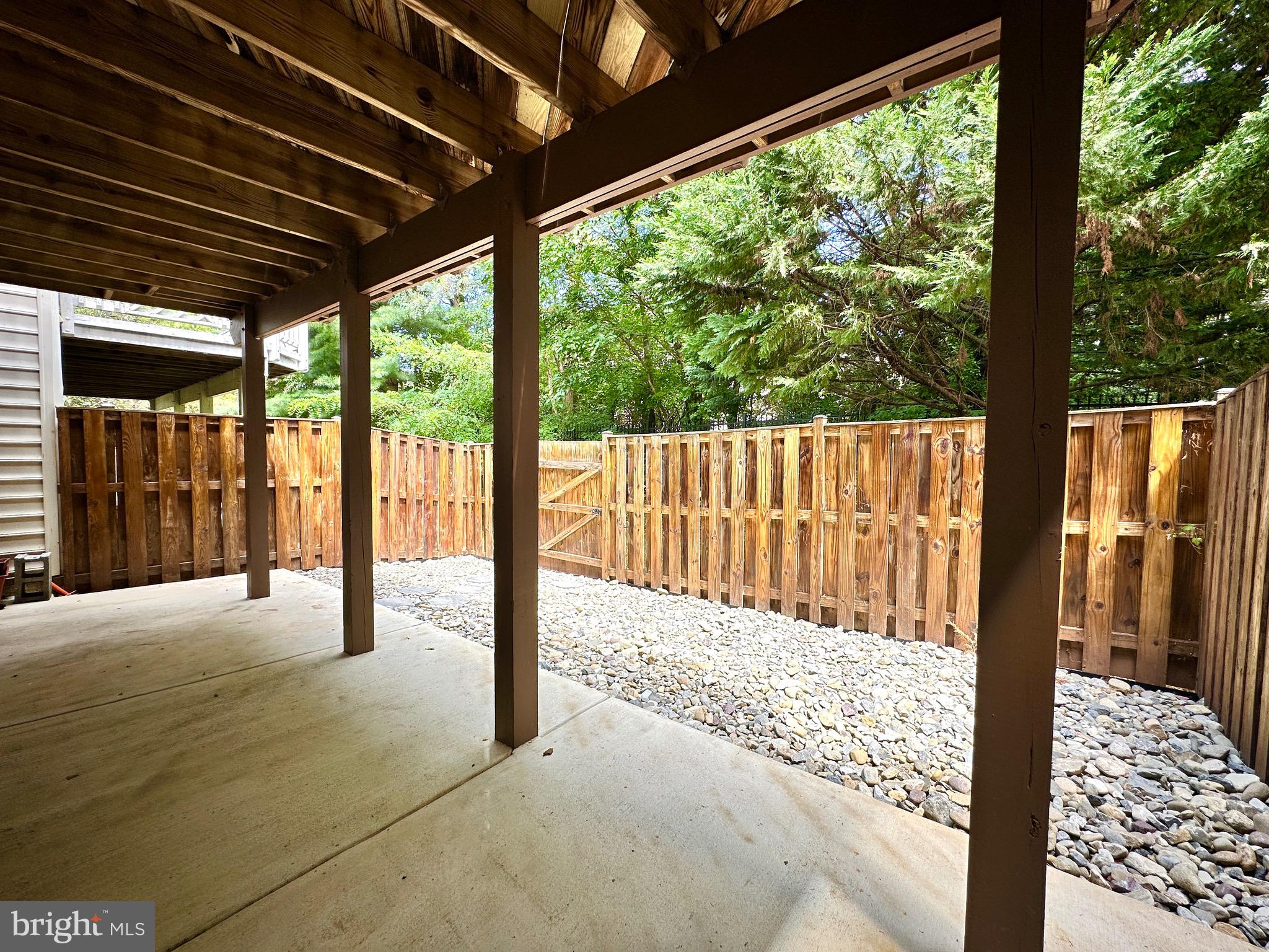 GREAT OAK - Residential Lease