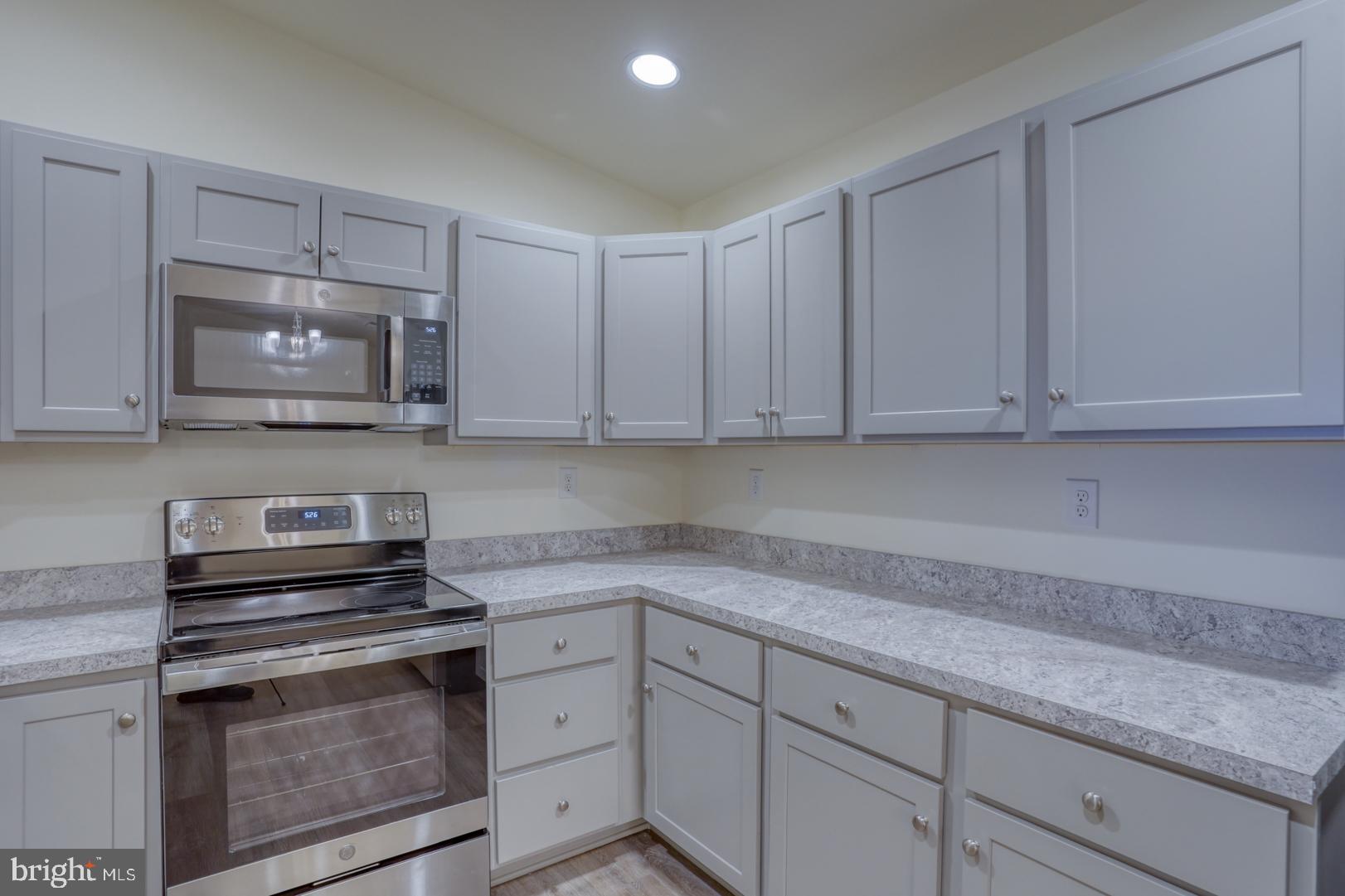 HEARTHSTONE MANOR - Residential