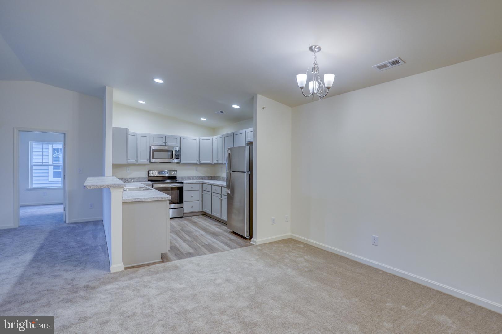 5003 E PEBBLE LANE J