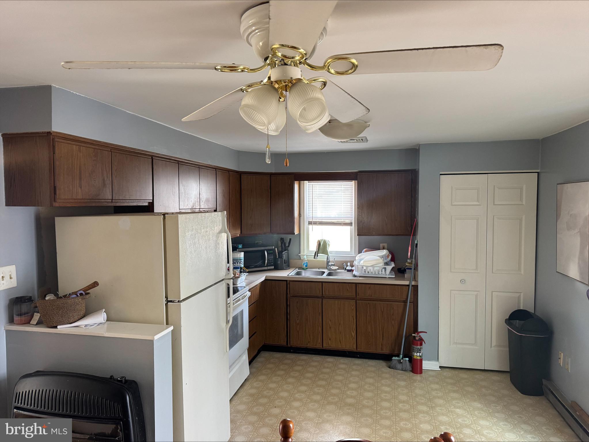 HENSEL STONE WOODS - Residential