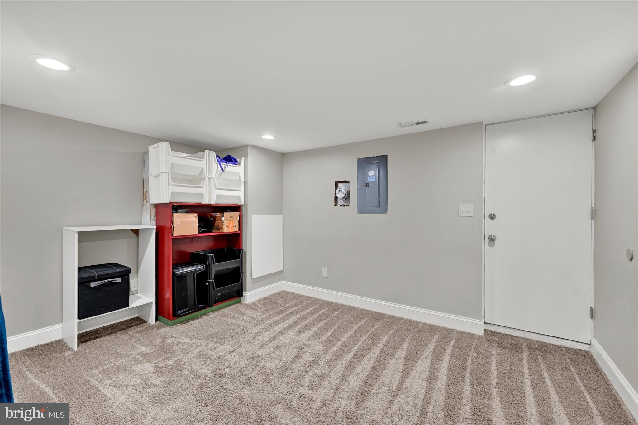 CHINQUAPIN PARK - Residential