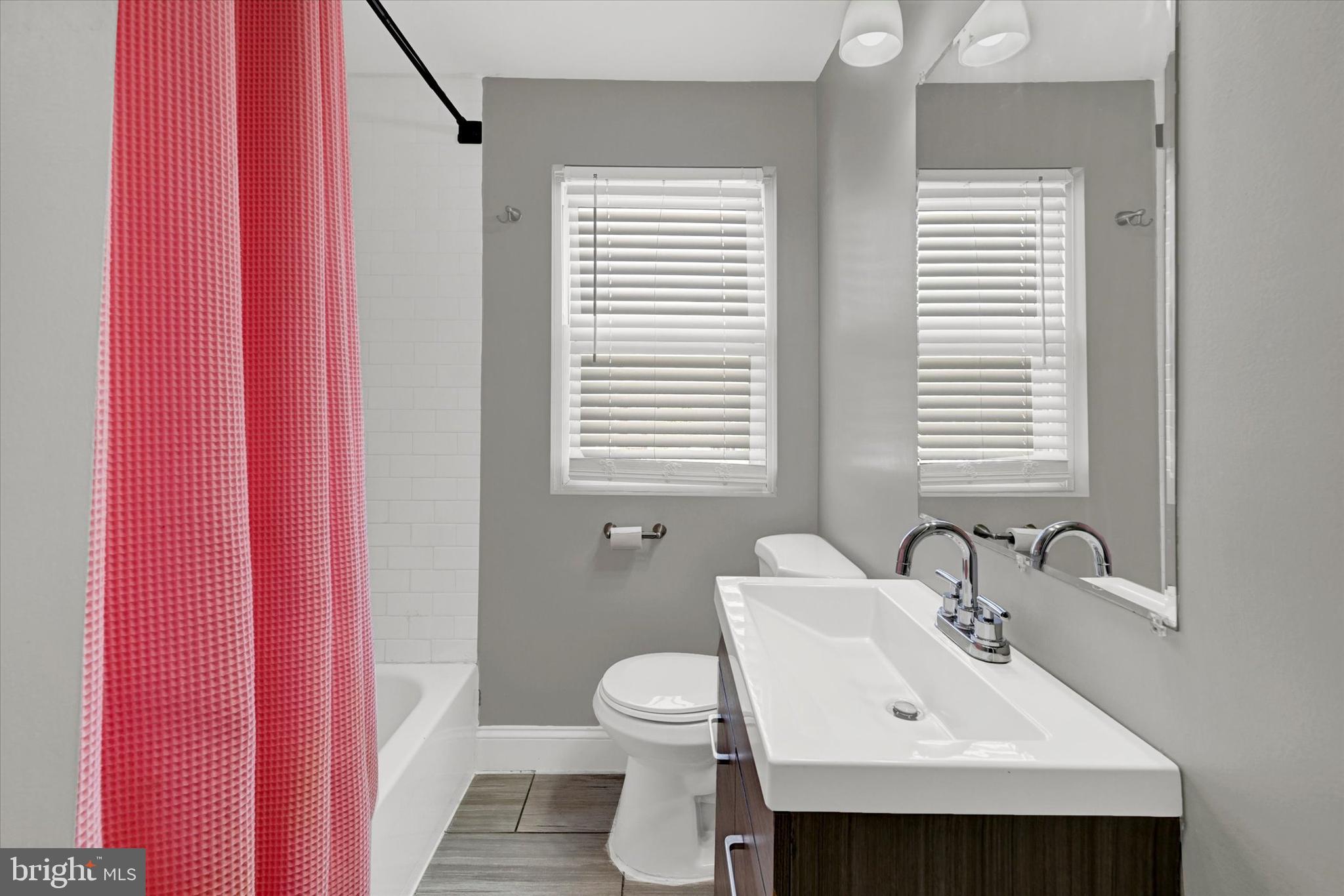 CHINQUAPIN PARK - Residential