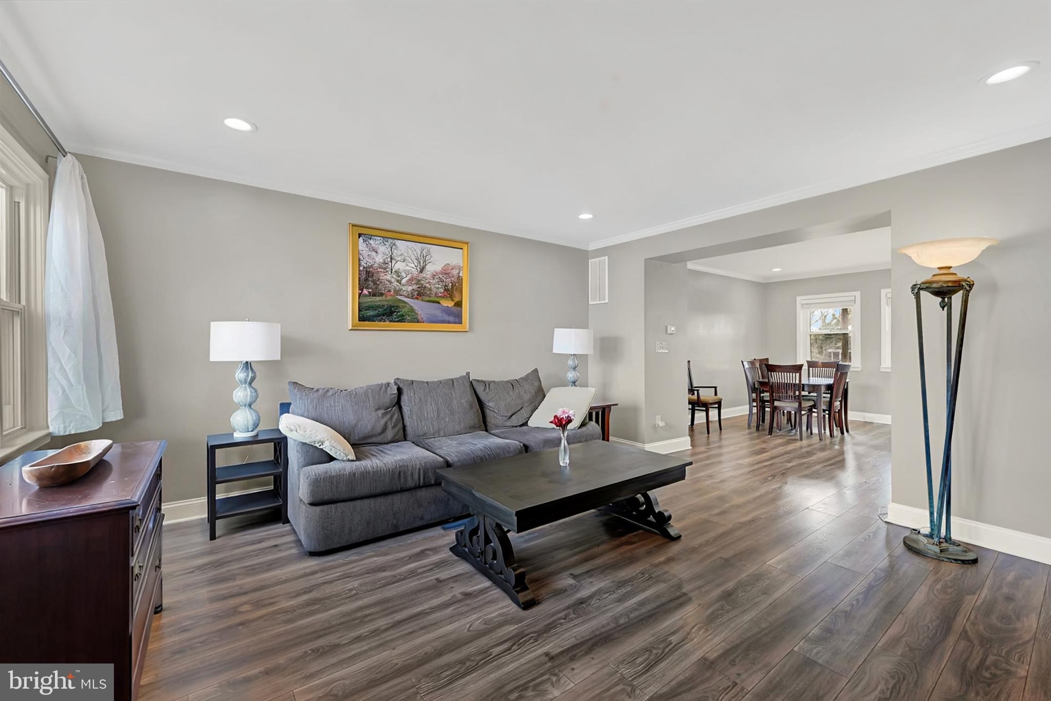 CHINQUAPIN PARK - Residential