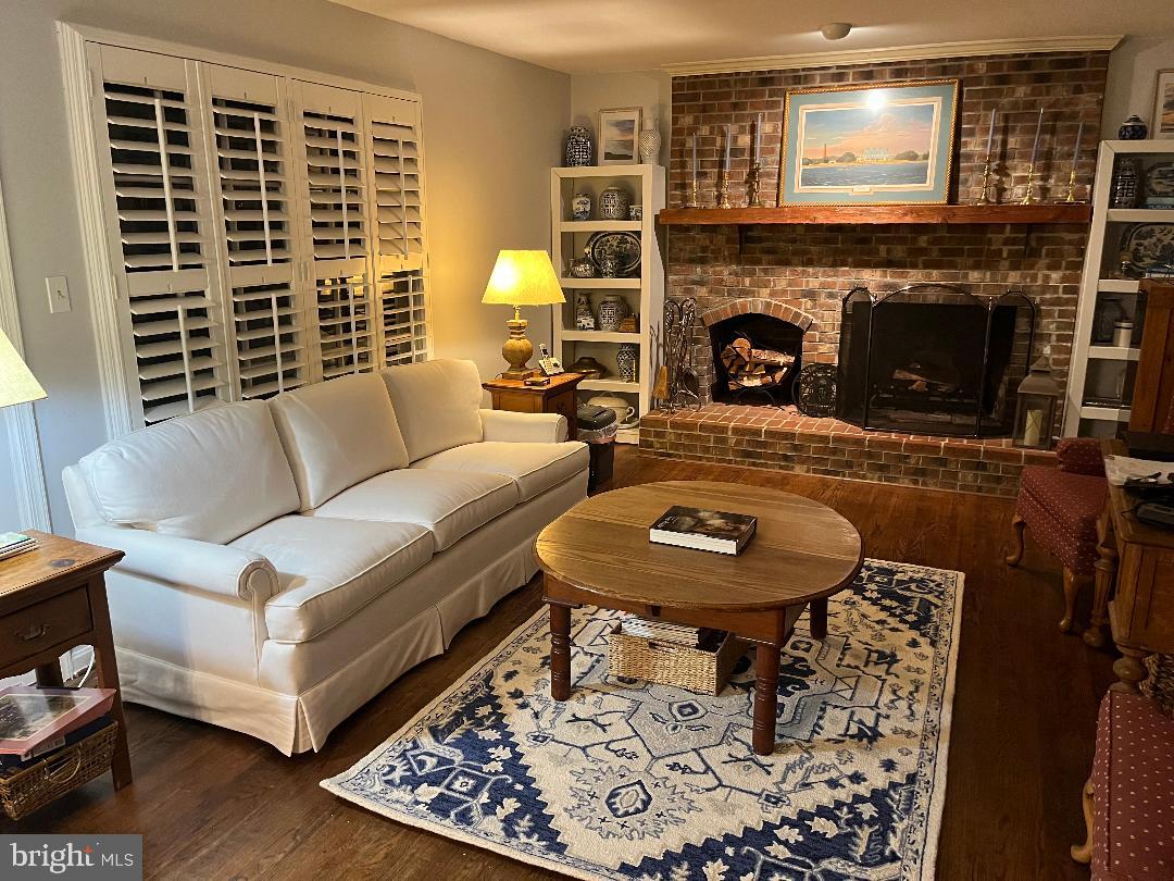 BENNINGTON WOODS - Residential