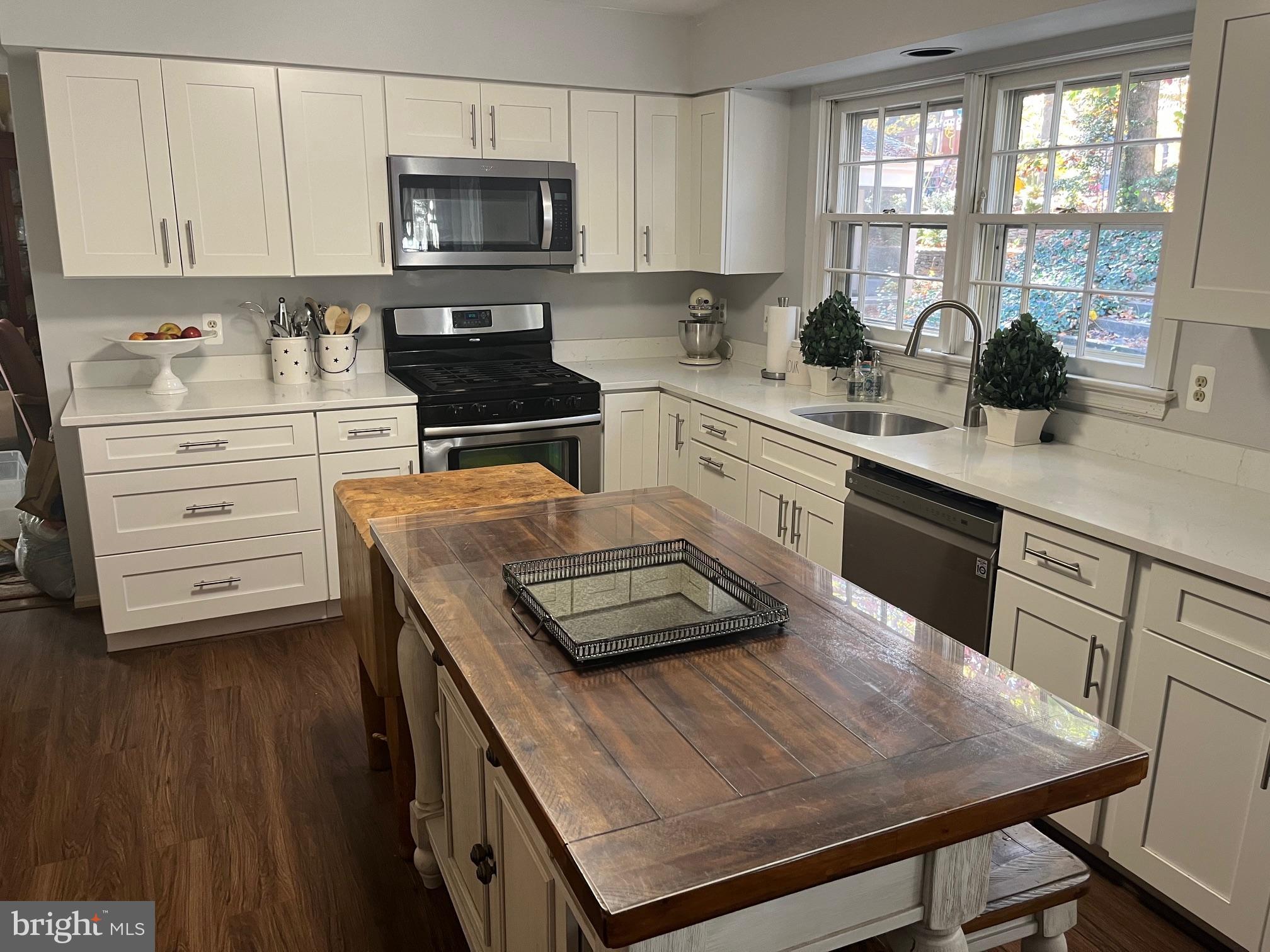 BENNINGTON WOODS - Residential