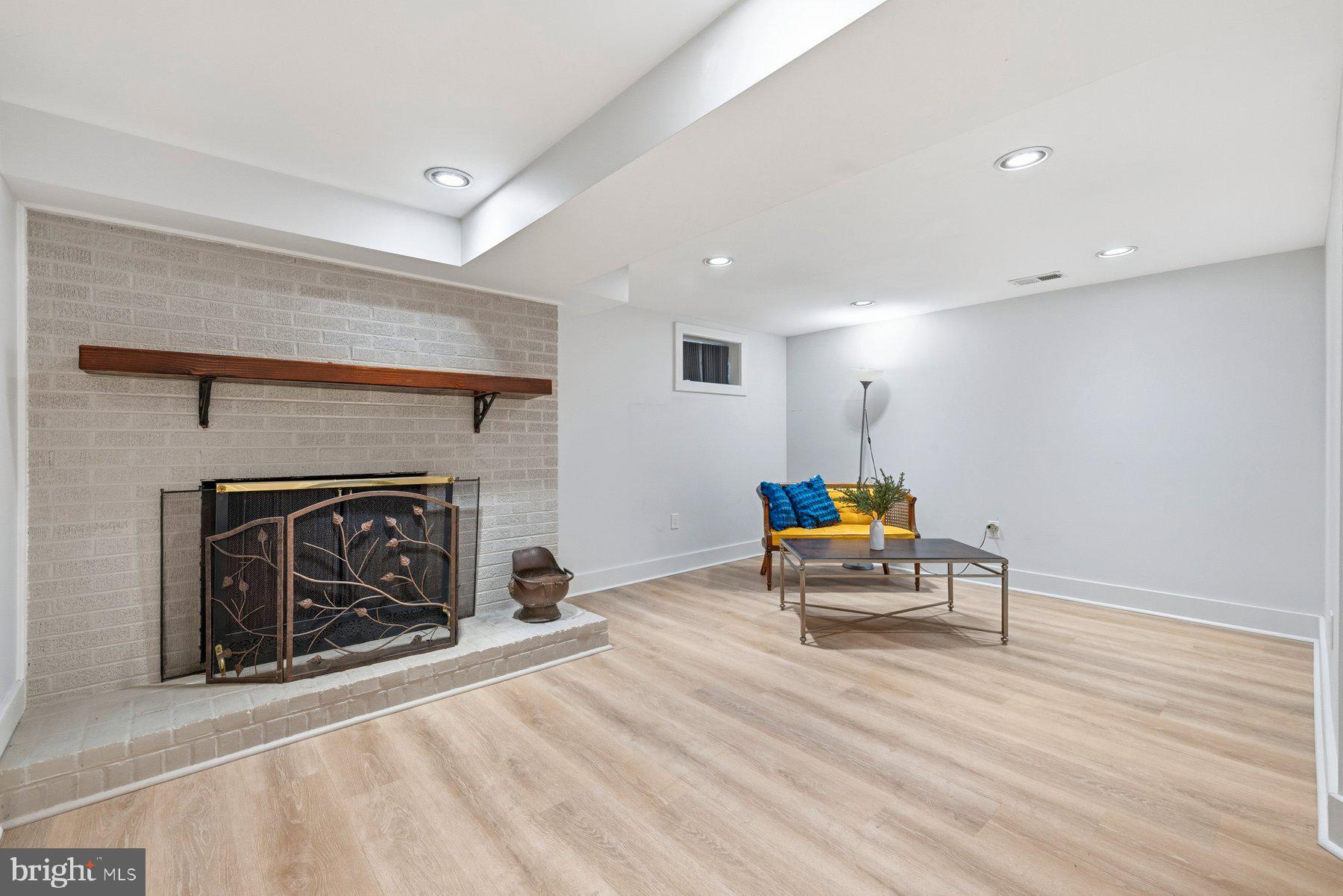 GARRETT PARK ESTATES - Residential