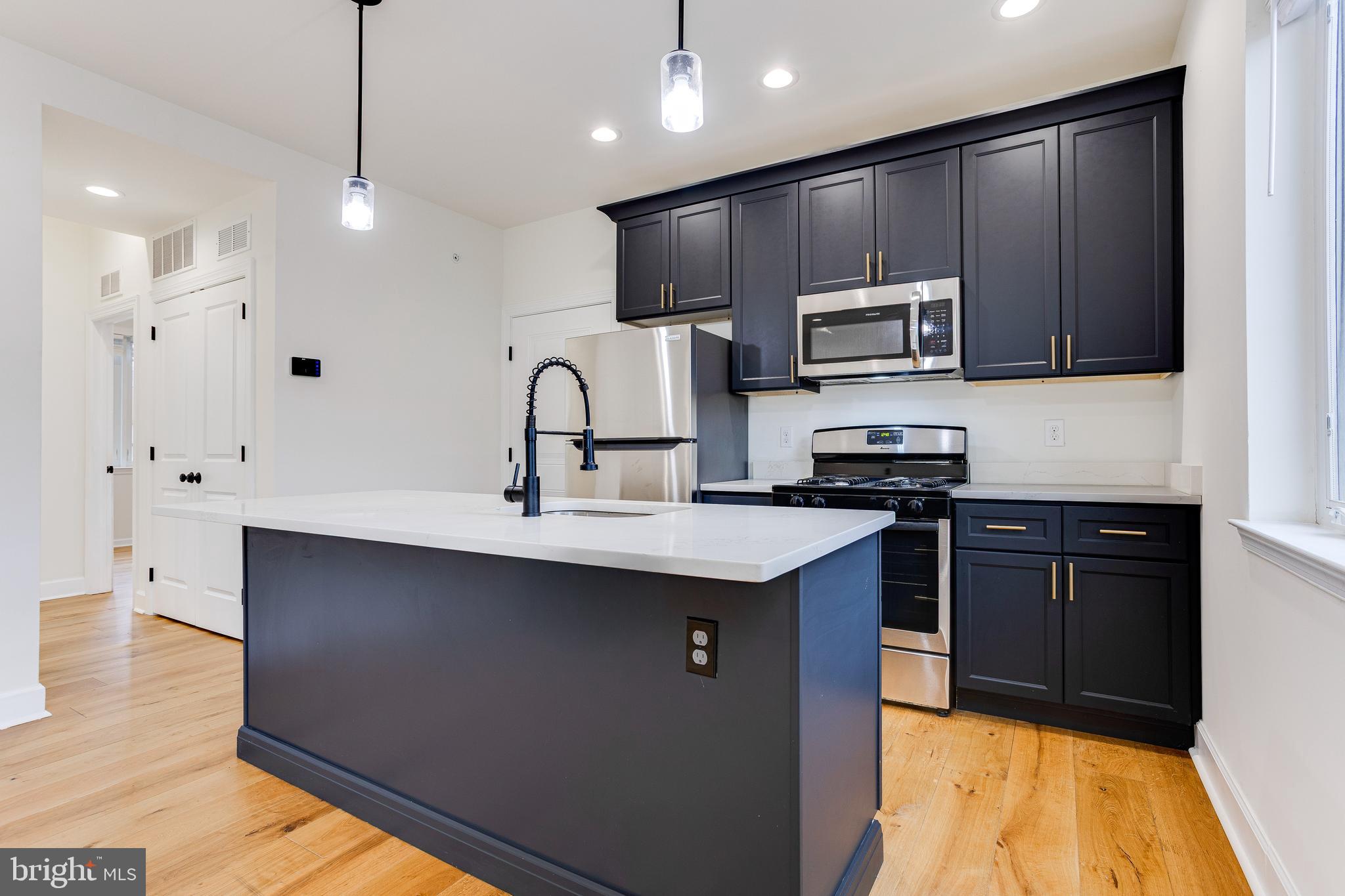 SOUTH KENSINGTON - Residential