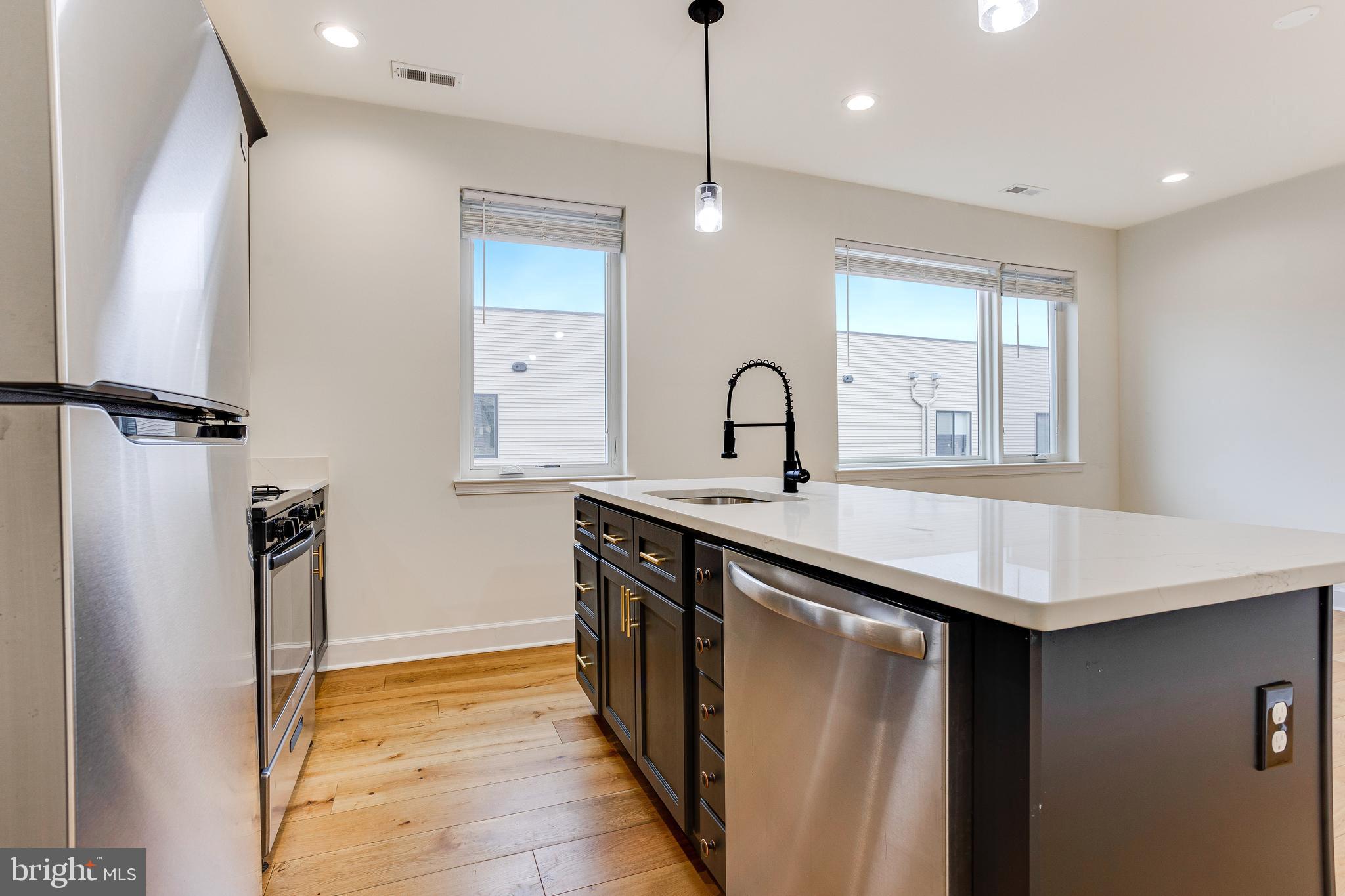 SOUTH KENSINGTON - Residential