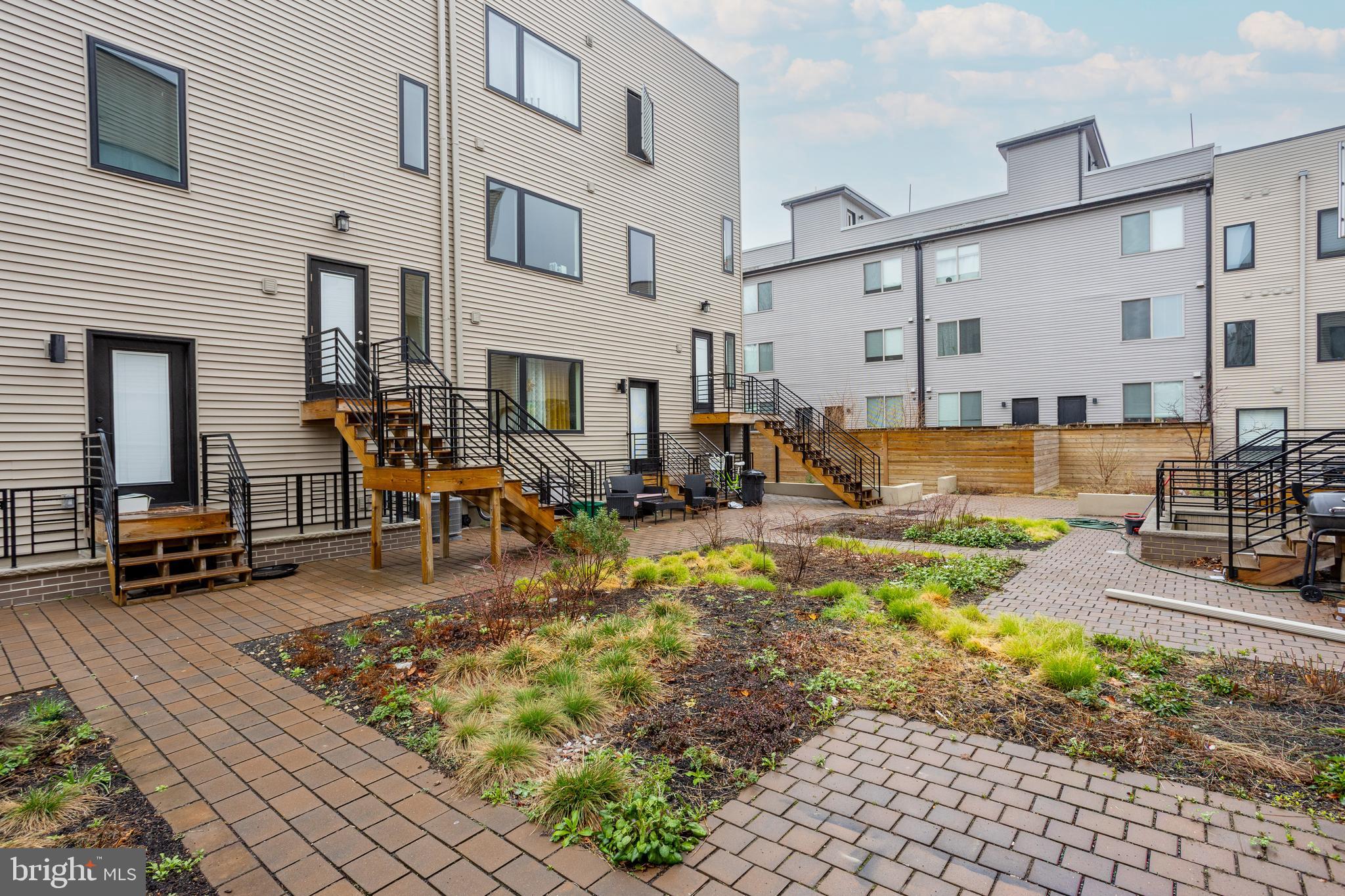 SOUTH KENSINGTON - Residential