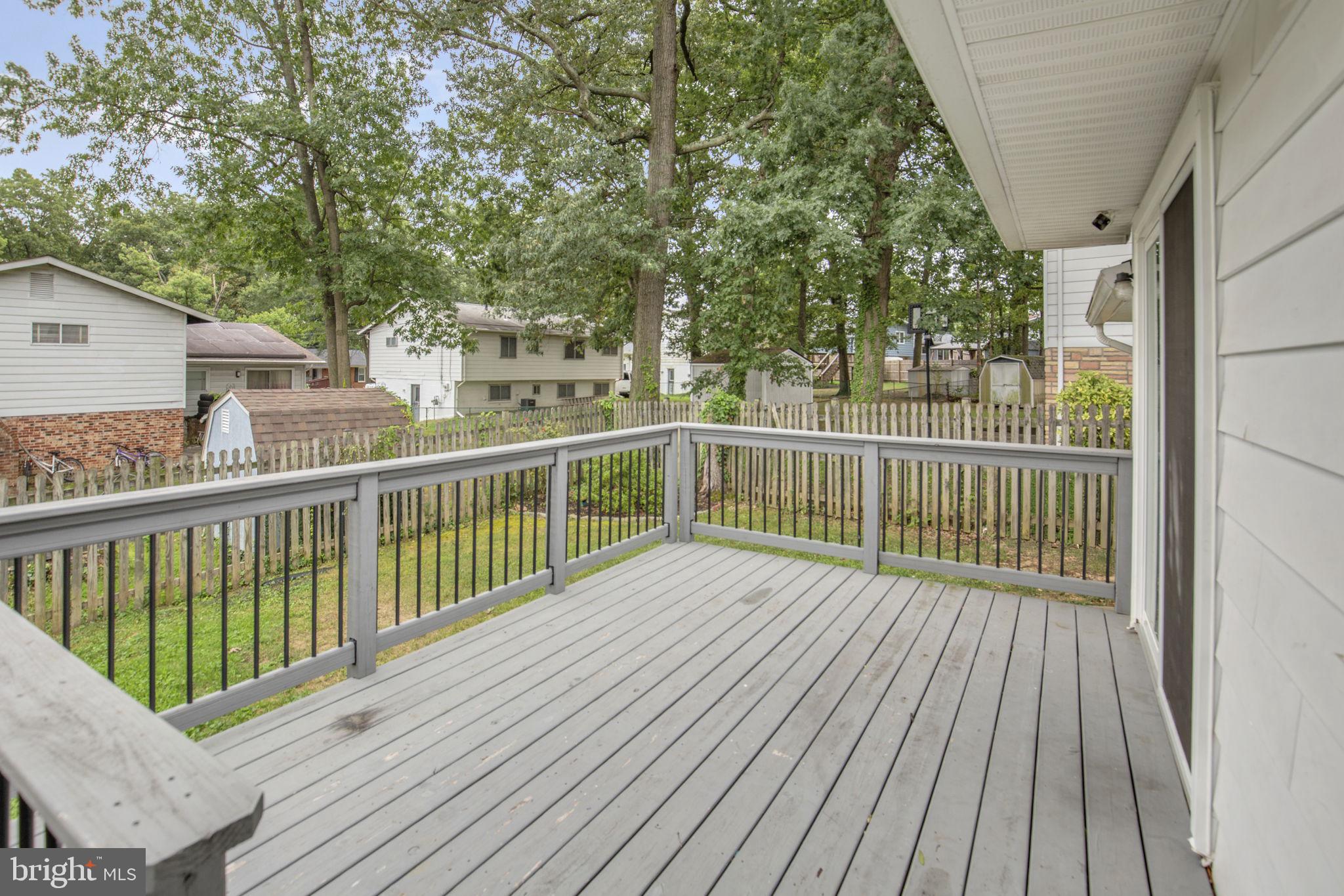 WHITFIELD GARDENS - Residential