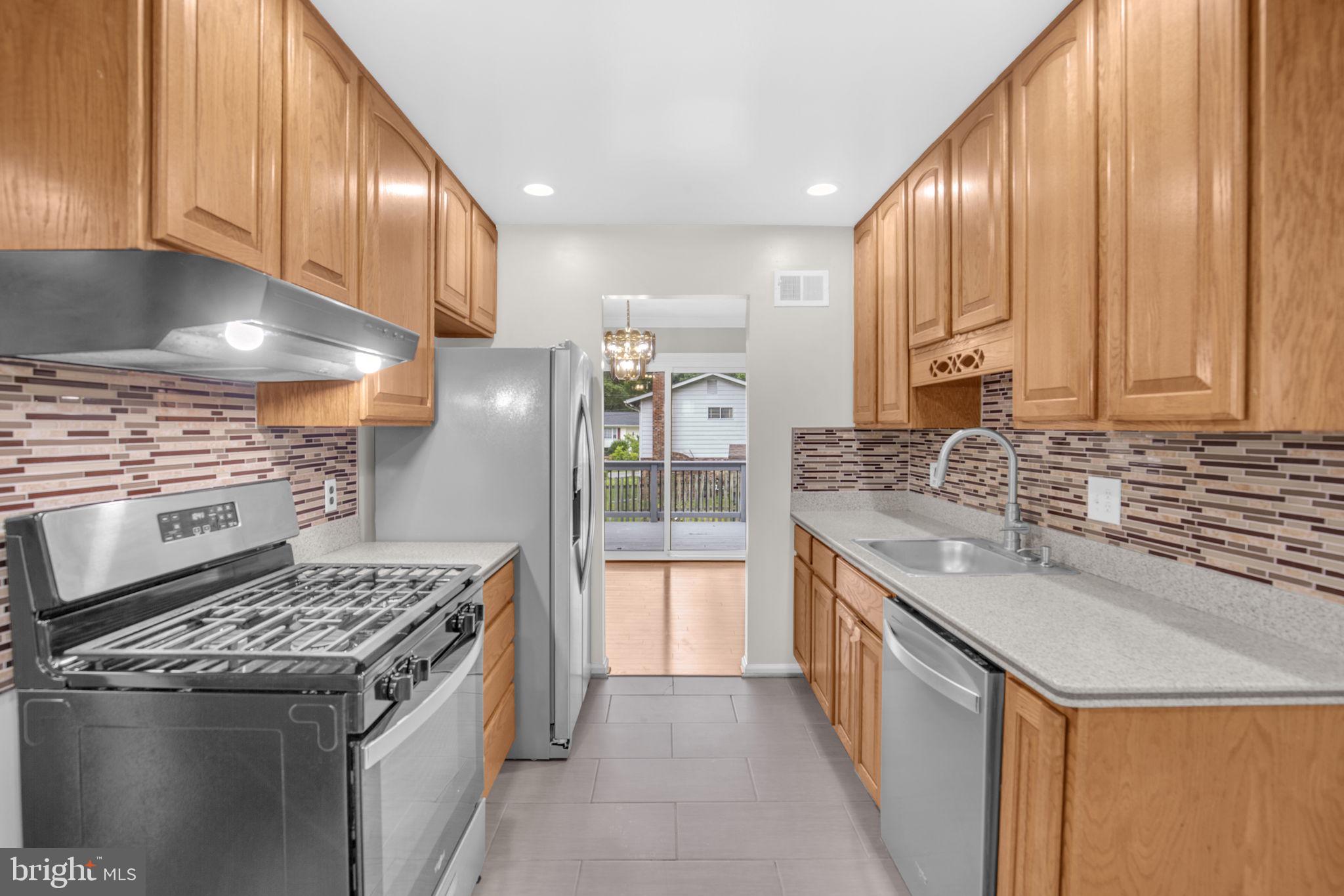 WHITFIELD GARDENS - Residential