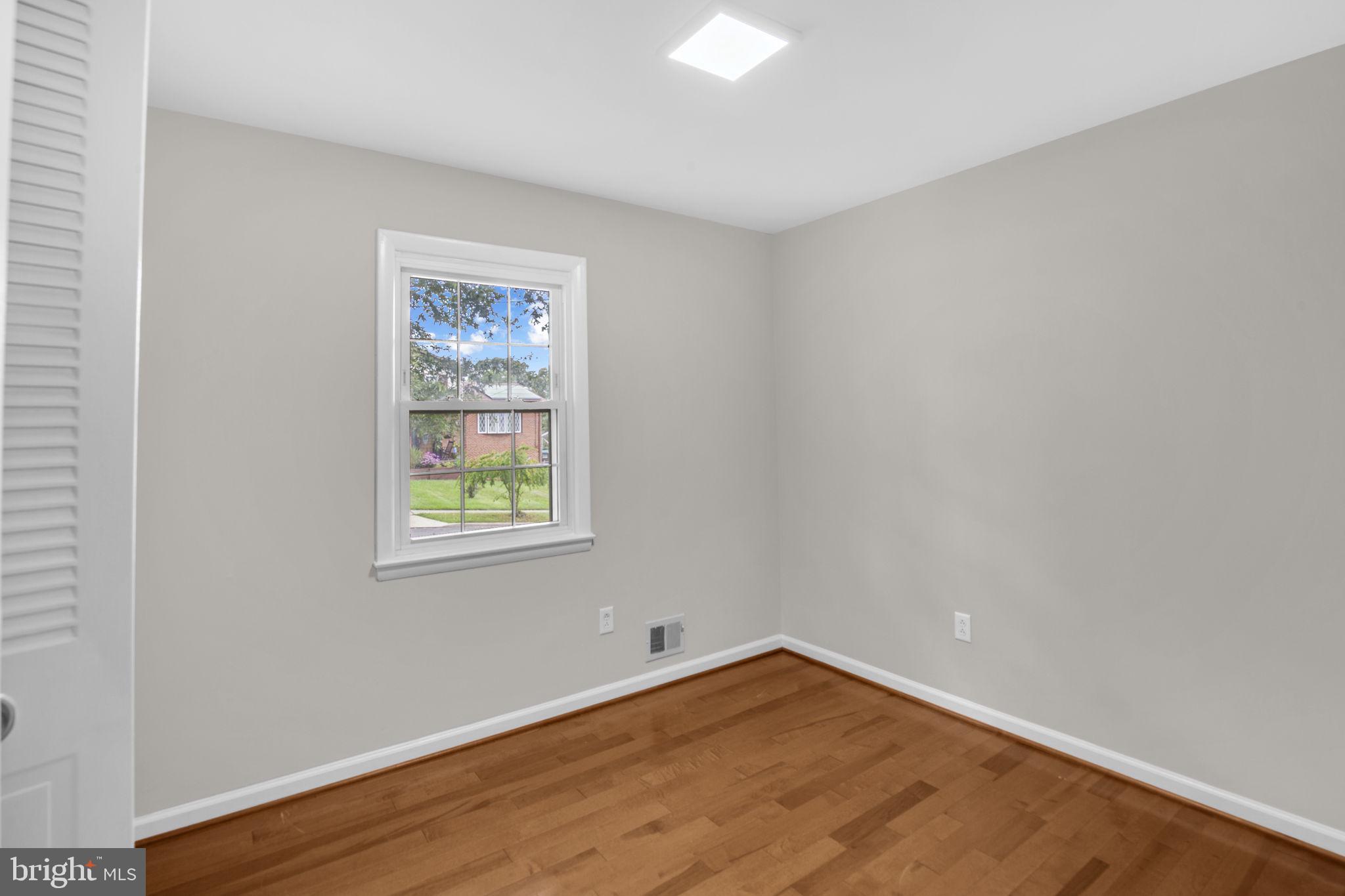 WHITFIELD GARDENS - Residential